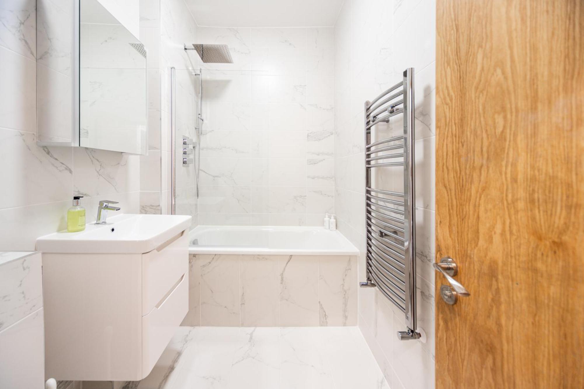 Stylish - Kensington Apartment *