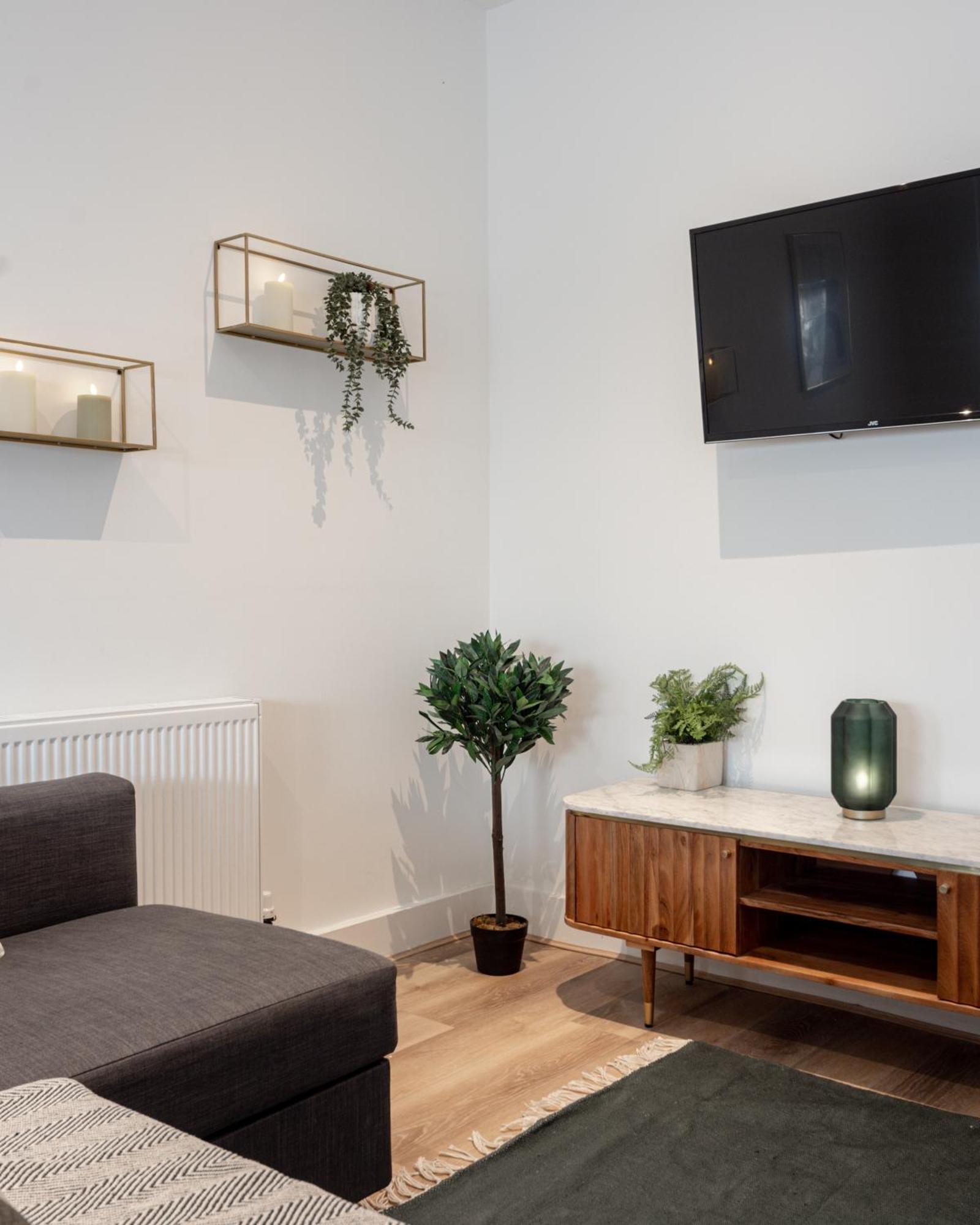 Stylish - Kensington Apartment