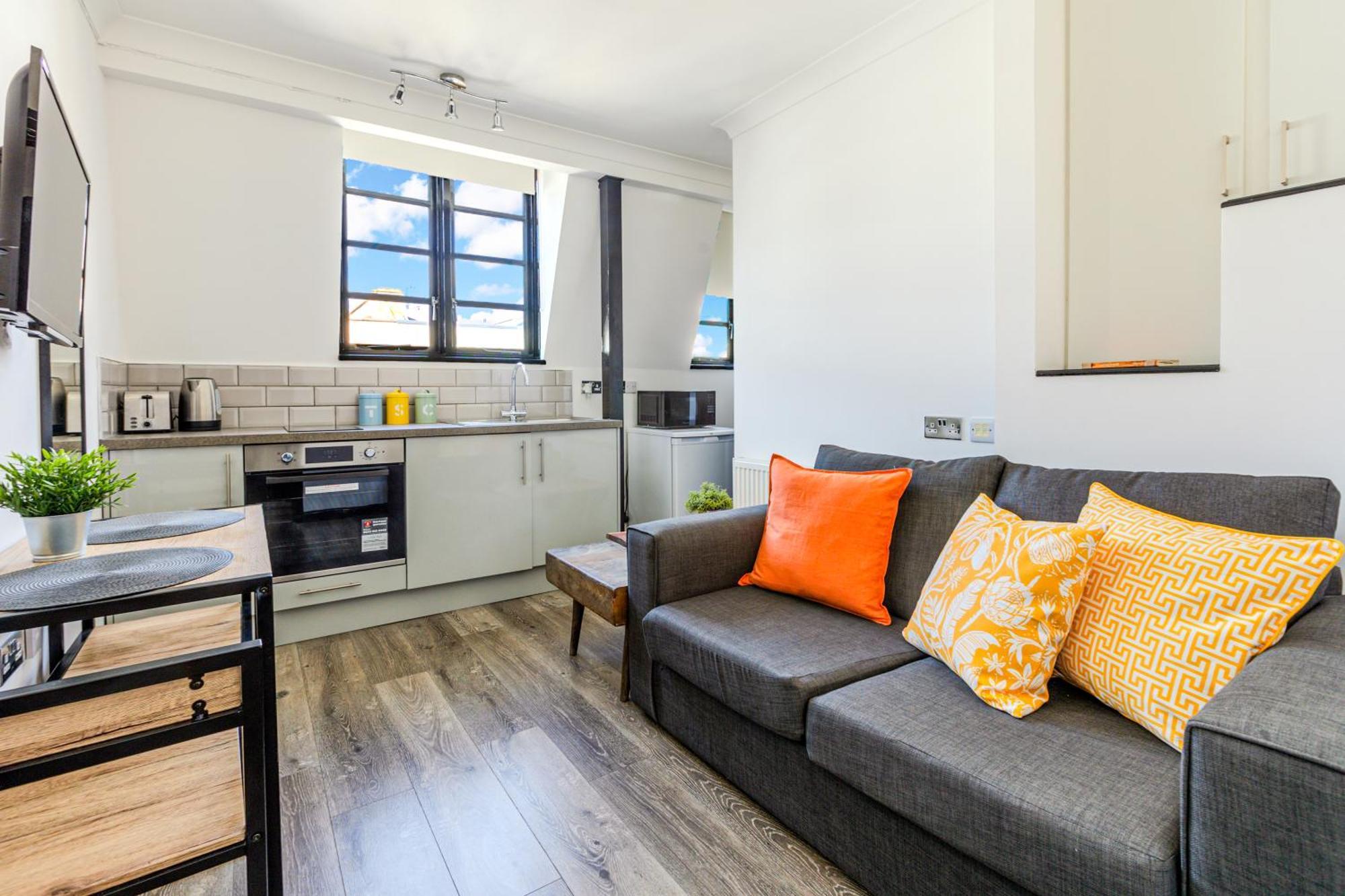 Langdon Apartments, Bouverie Place London