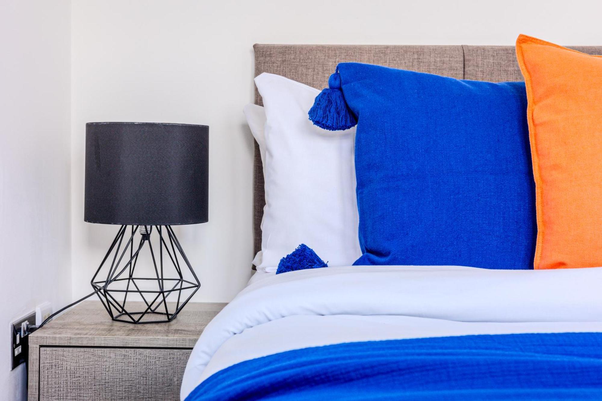 Langdon Apartments, Bouverie Place Apartment *