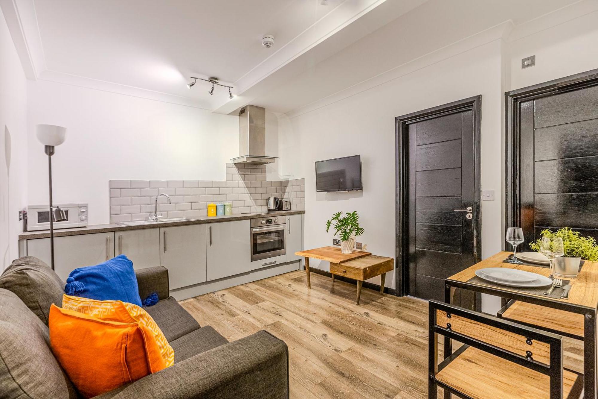 Langdon Apartments, Bouverie Place Apartment