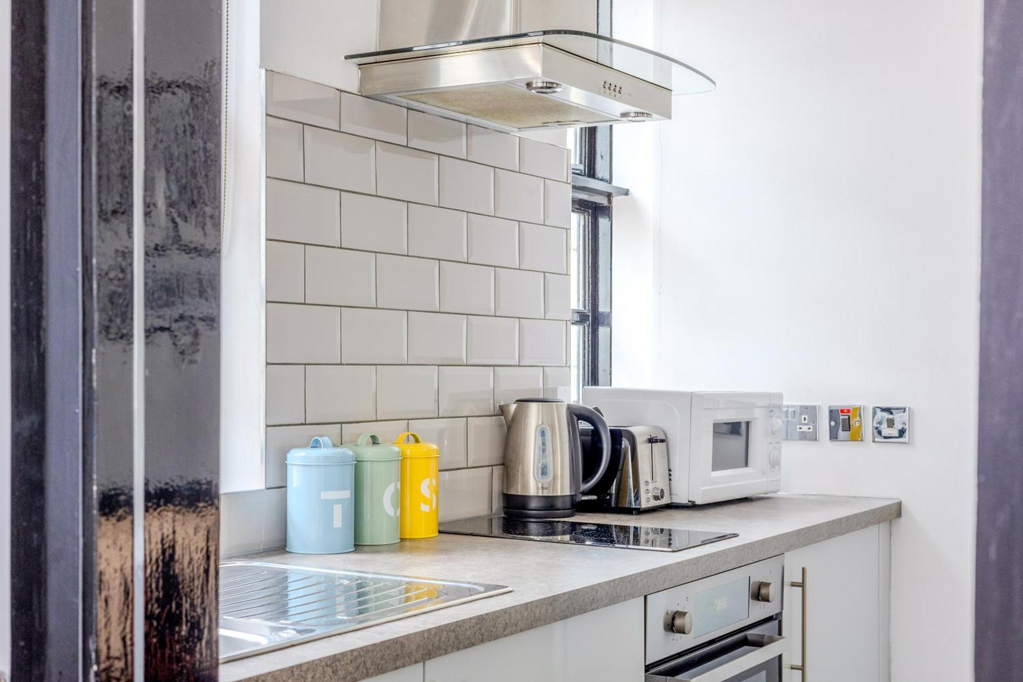 Langdon Apartments, Bouverie Place *