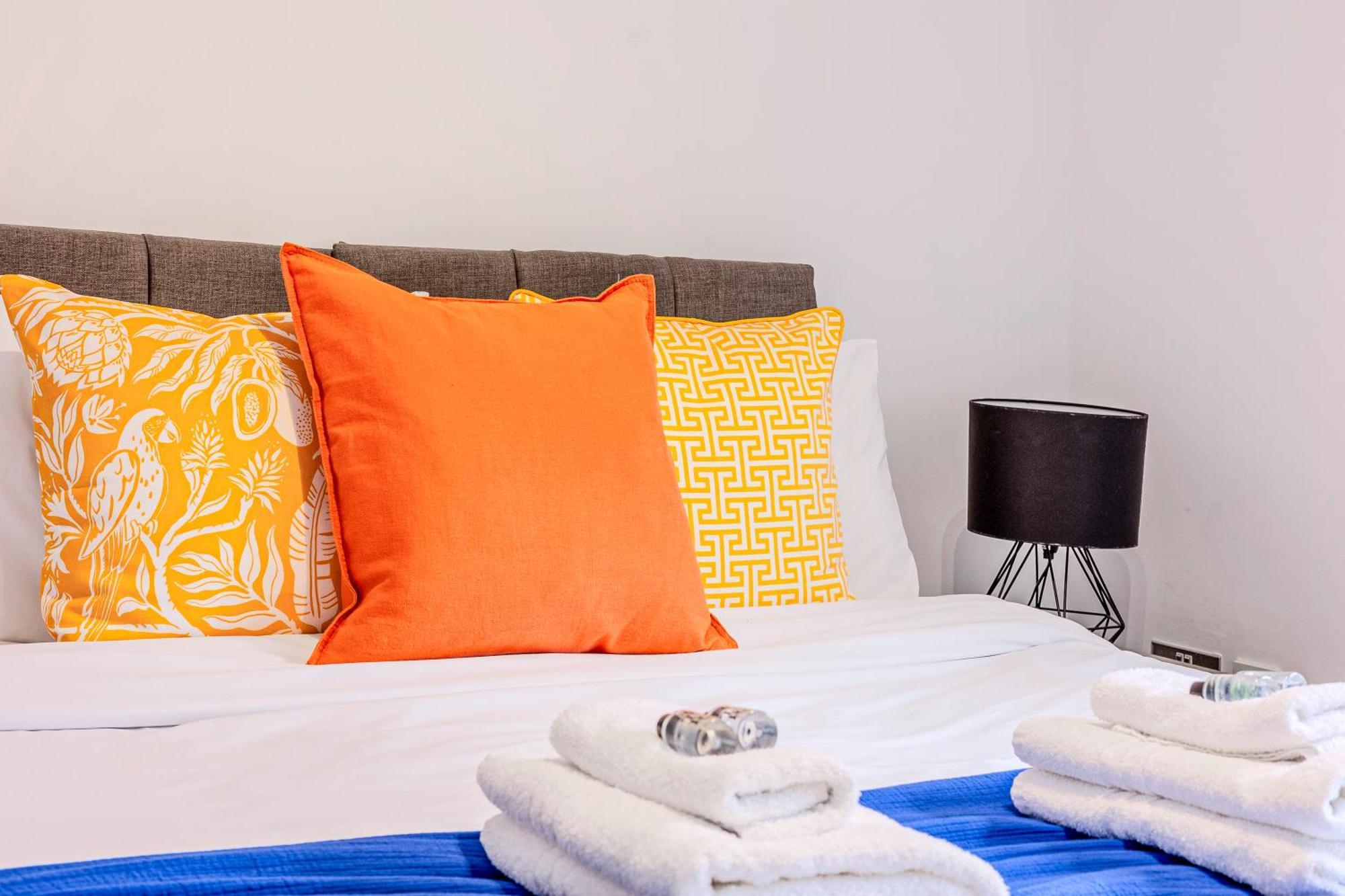 Langdon Apartments, Bouverie Place Apartment *