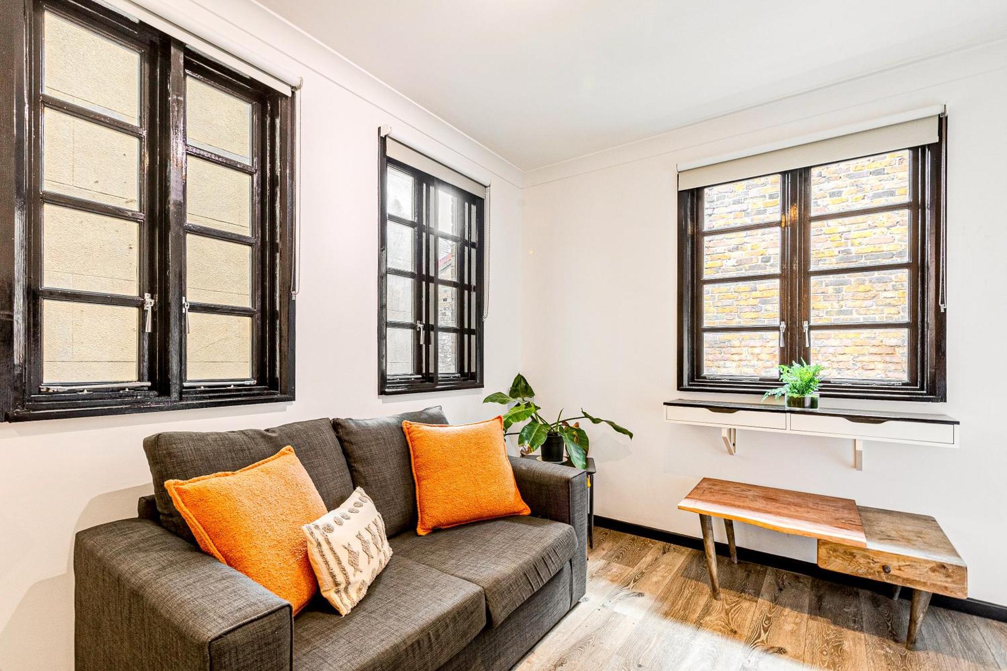 Langdon Apartments, Bouverie Place Apartment