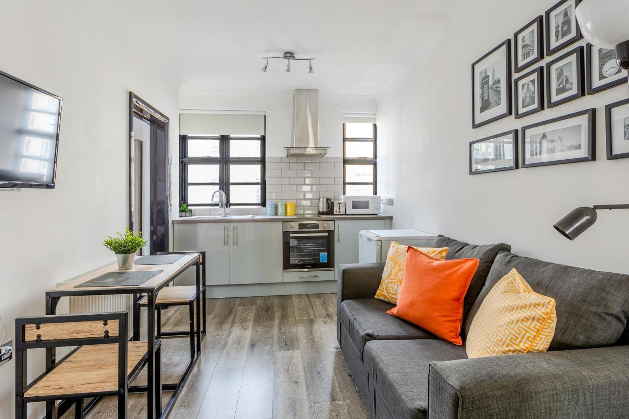Langdon Apartments, Bouverie Place