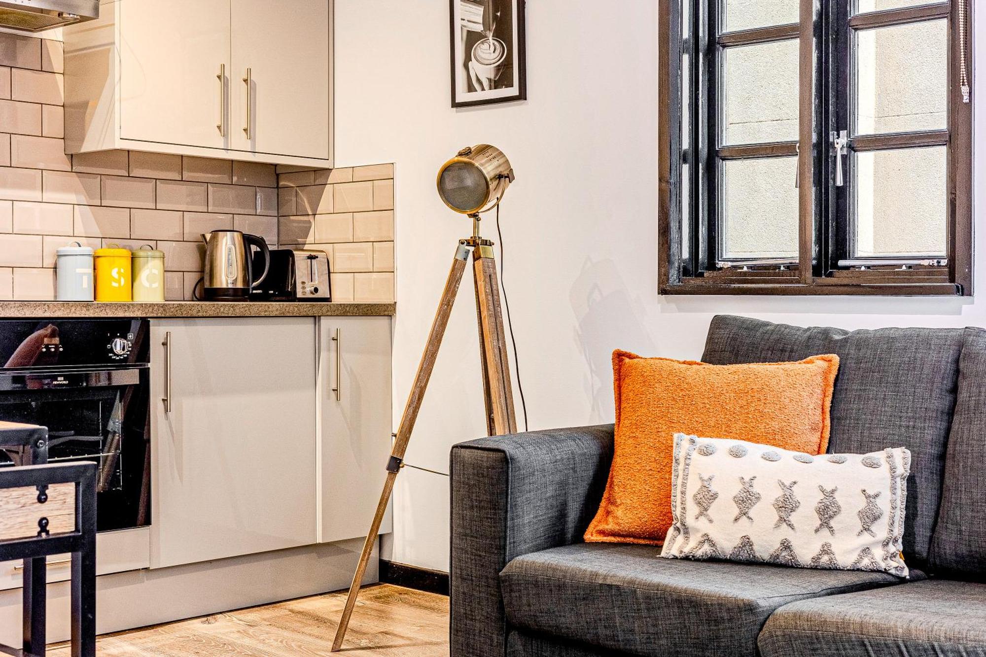 Langdon Apartments, Bouverie Place * London