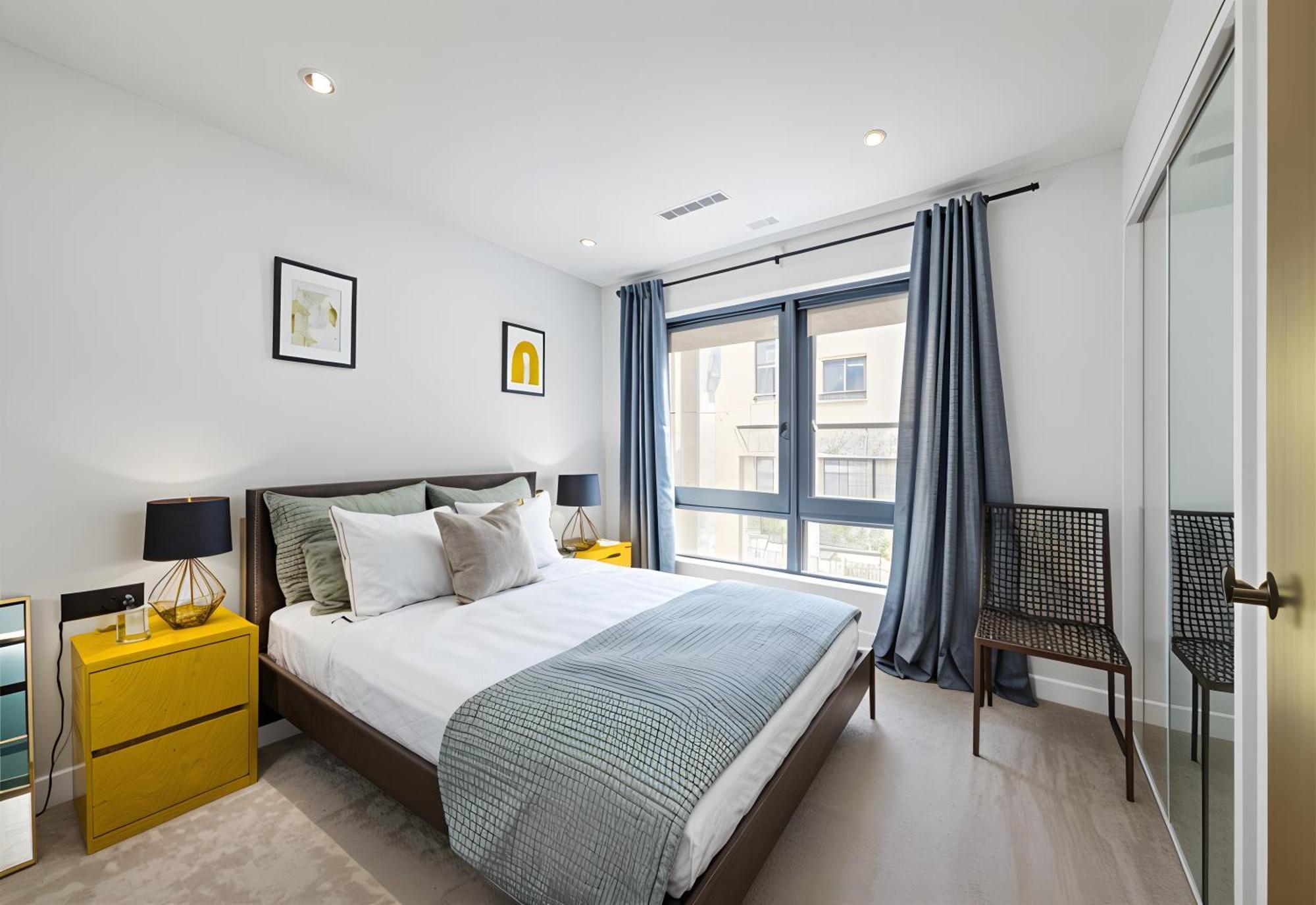 Liverpool St Modern 2 Bed
