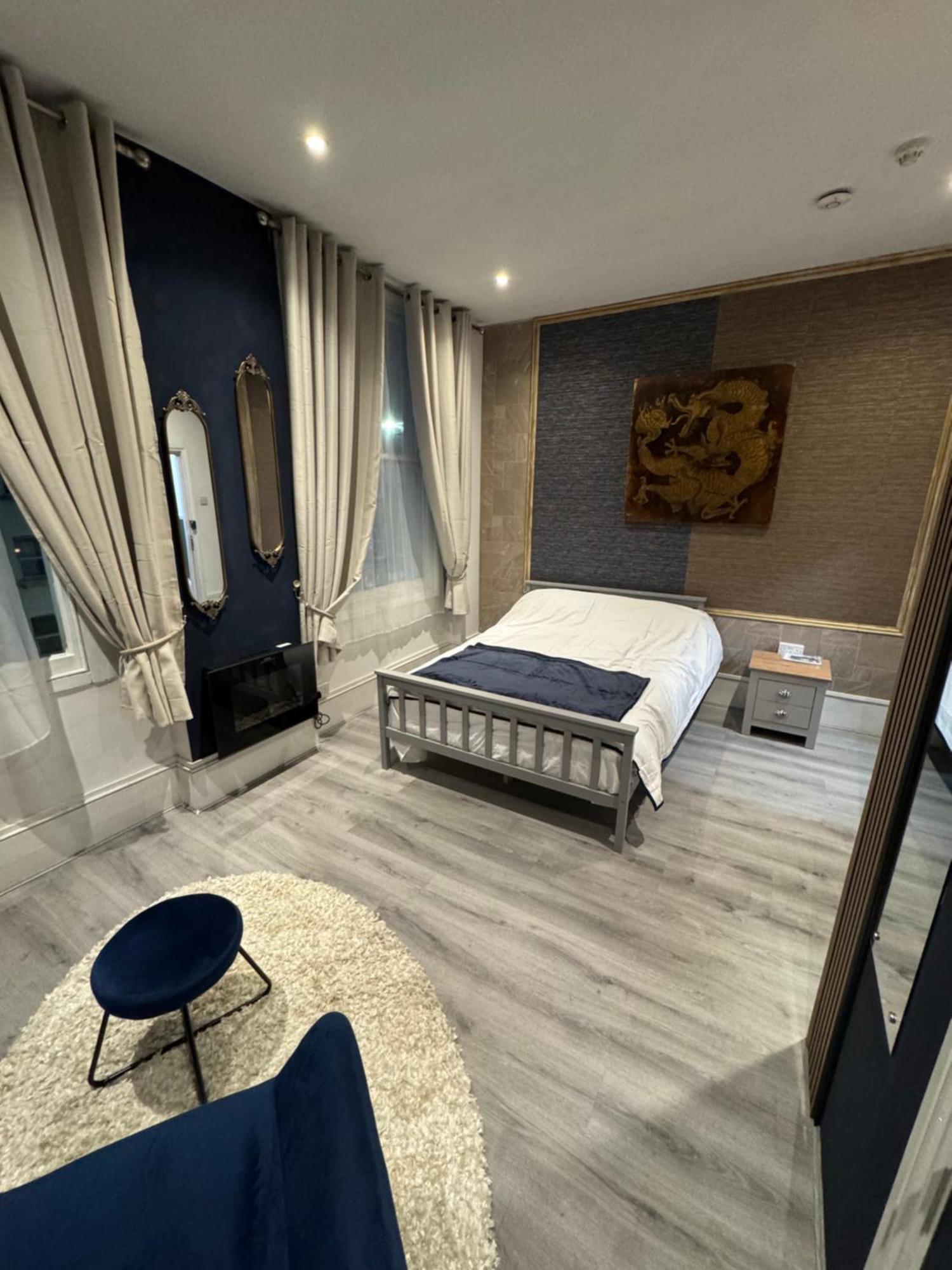 Aimi Luxury Living * London