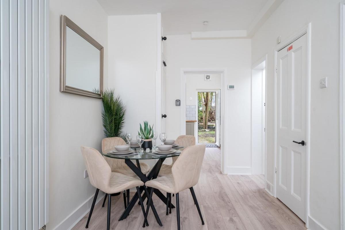 Spacious 2bed Flat Free Parking And Garden London