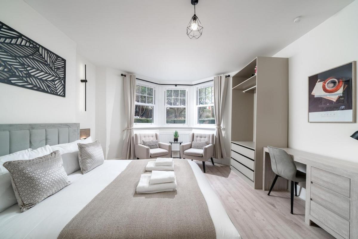 Spacious 2bed Flat Free Parking And Garden