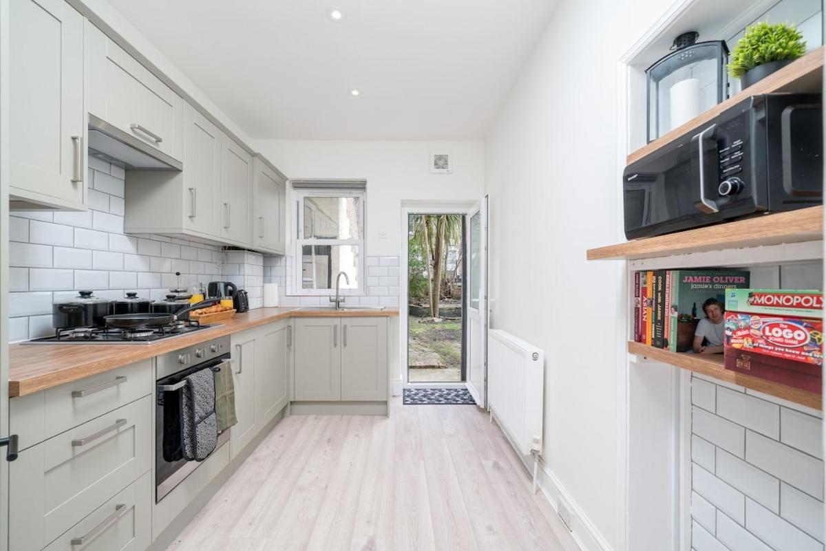 Apartment Spacious 2bed Flat Free Parking And Garden