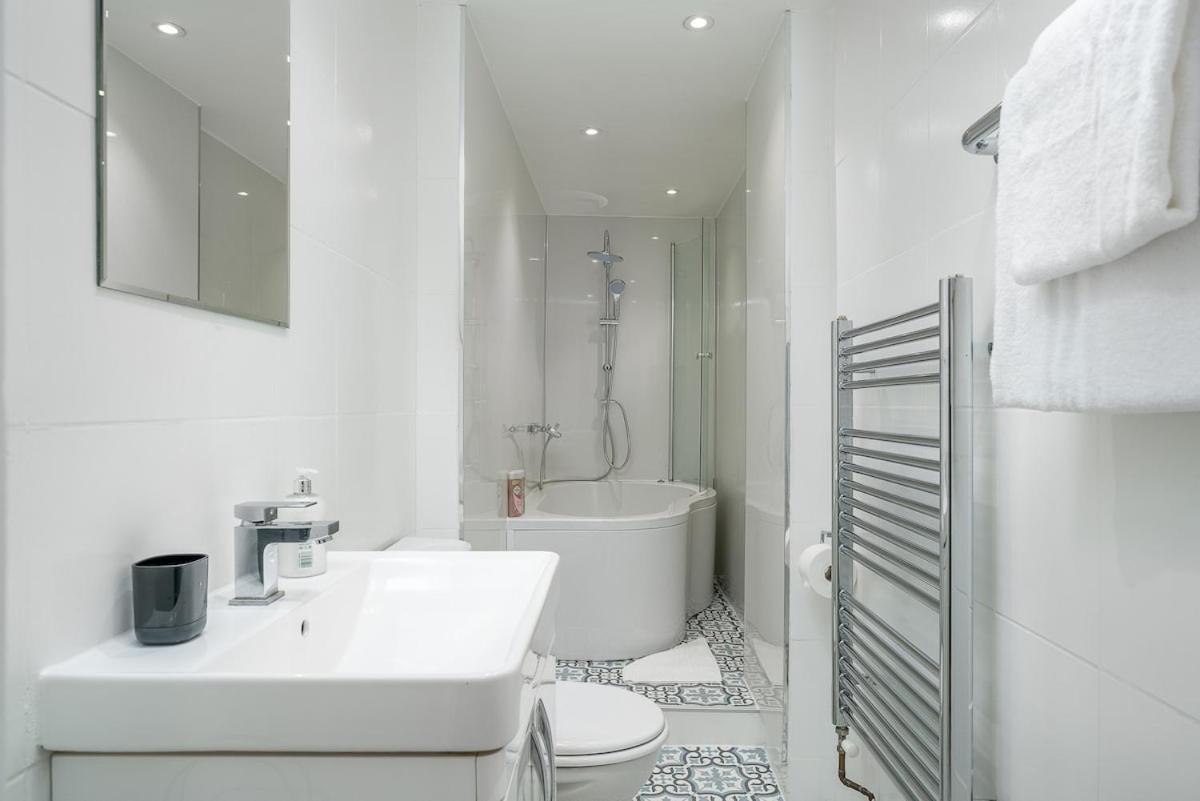 Apartment Spacious 2bed Flat Free Parking And Garden *