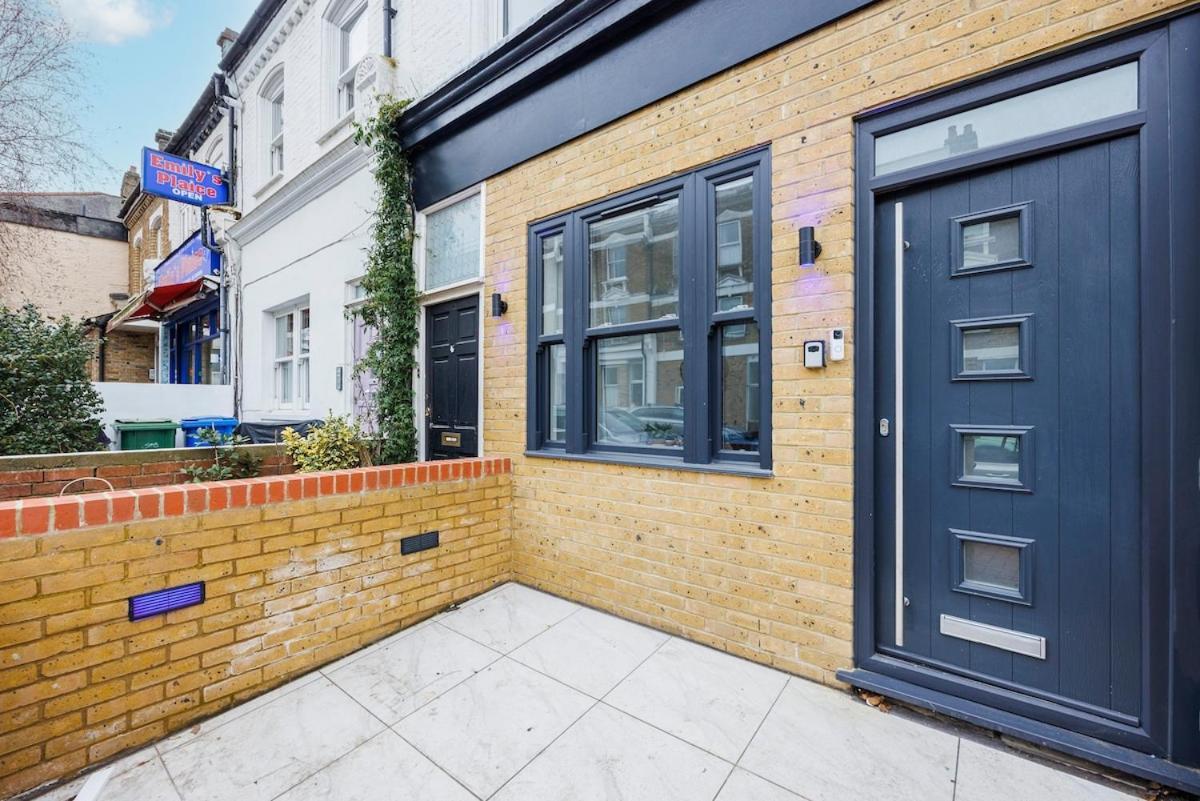 2 Bedroom Ground Floor In East Dulwich , Leisure , Ideal For Long Weekly & Monthly Offers * London