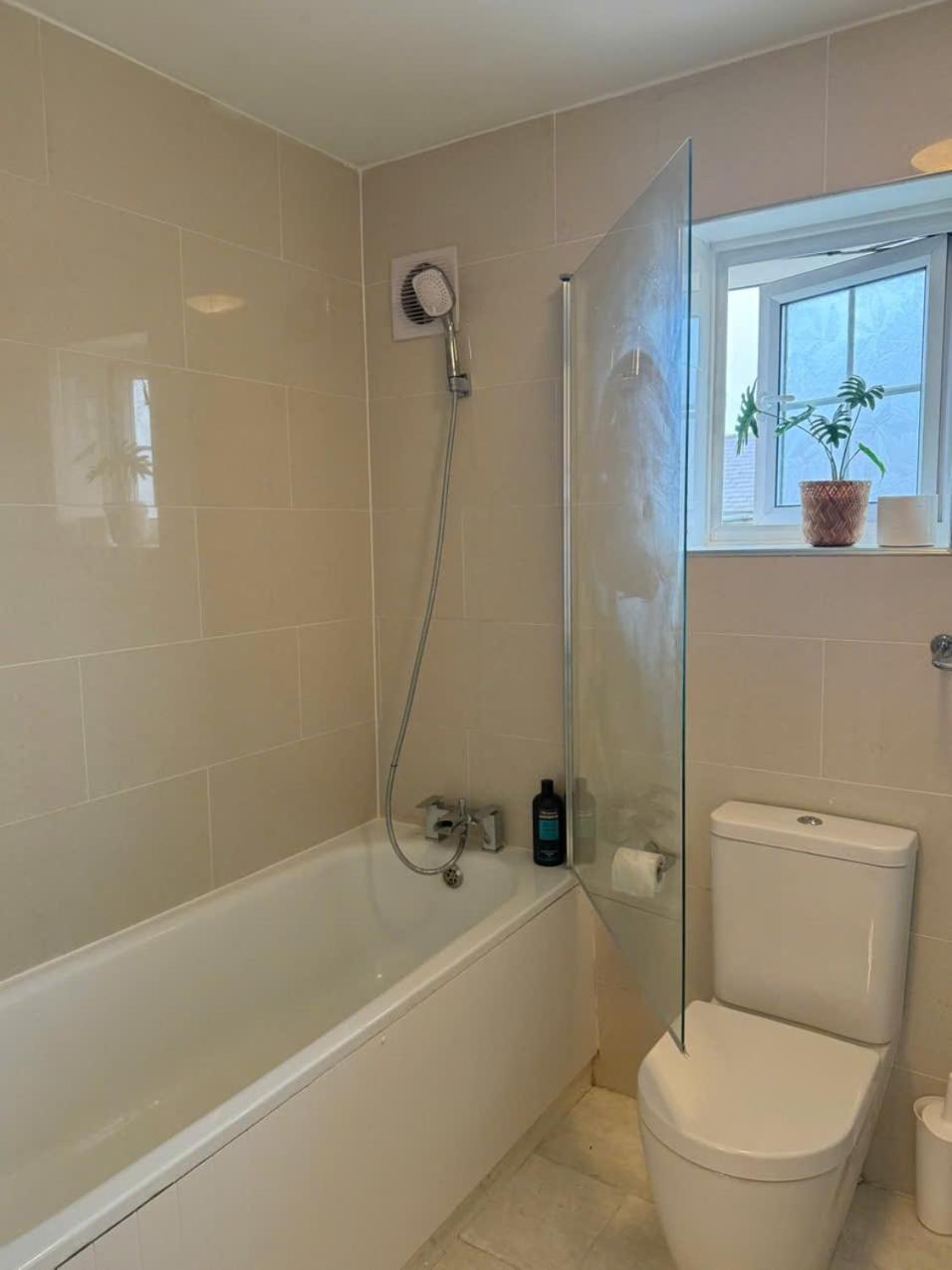 Apartment Cozy House Tower Bridge Station Walk London