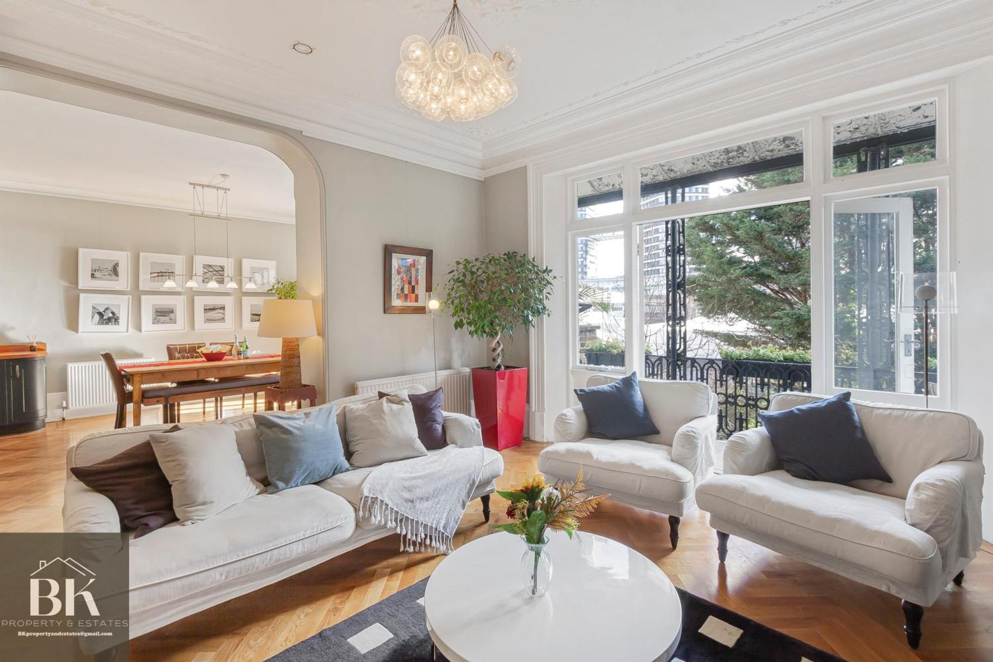 New Luxury 2 Bed 2 Bath Flat E14 * London
