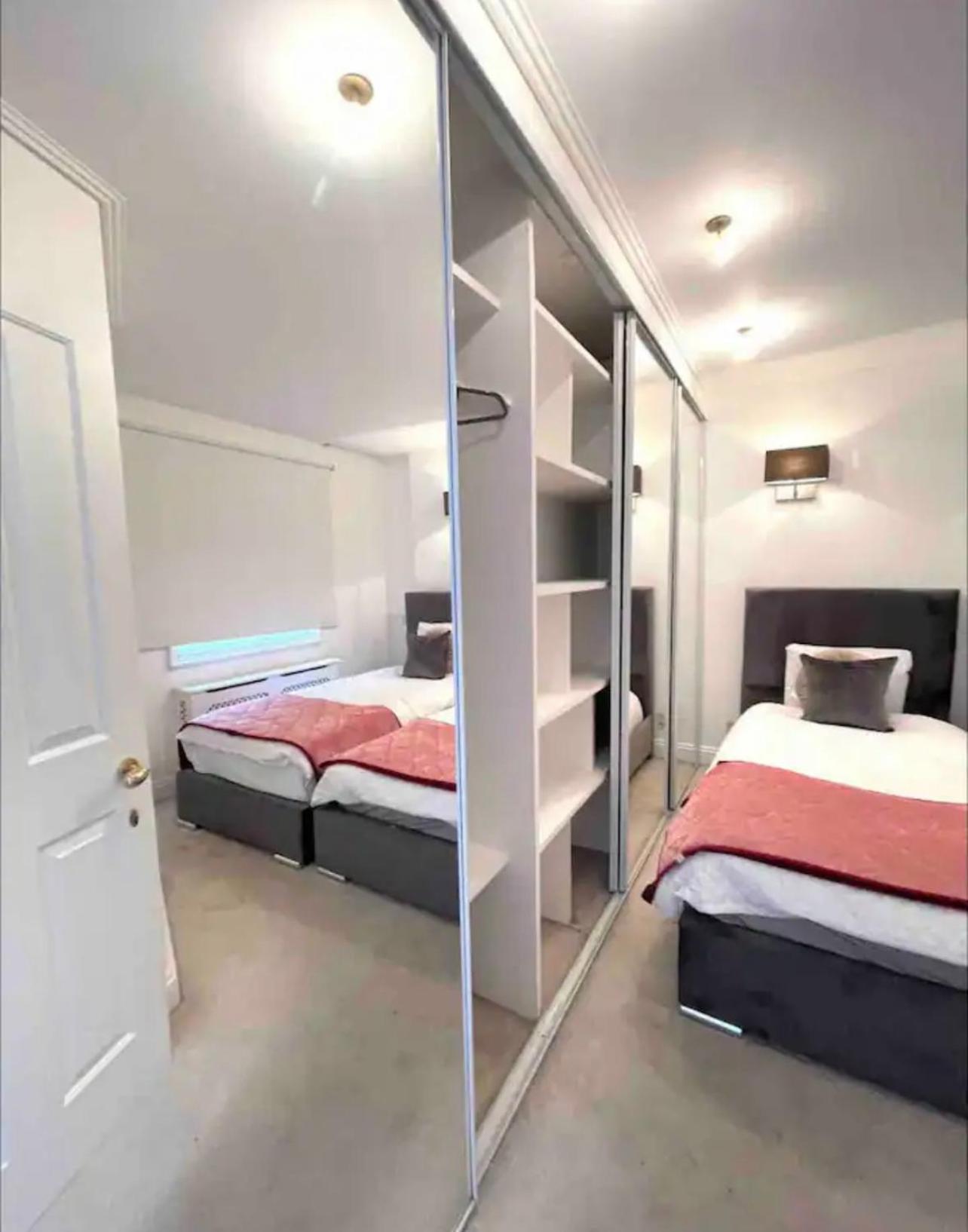 8 Beds House * London