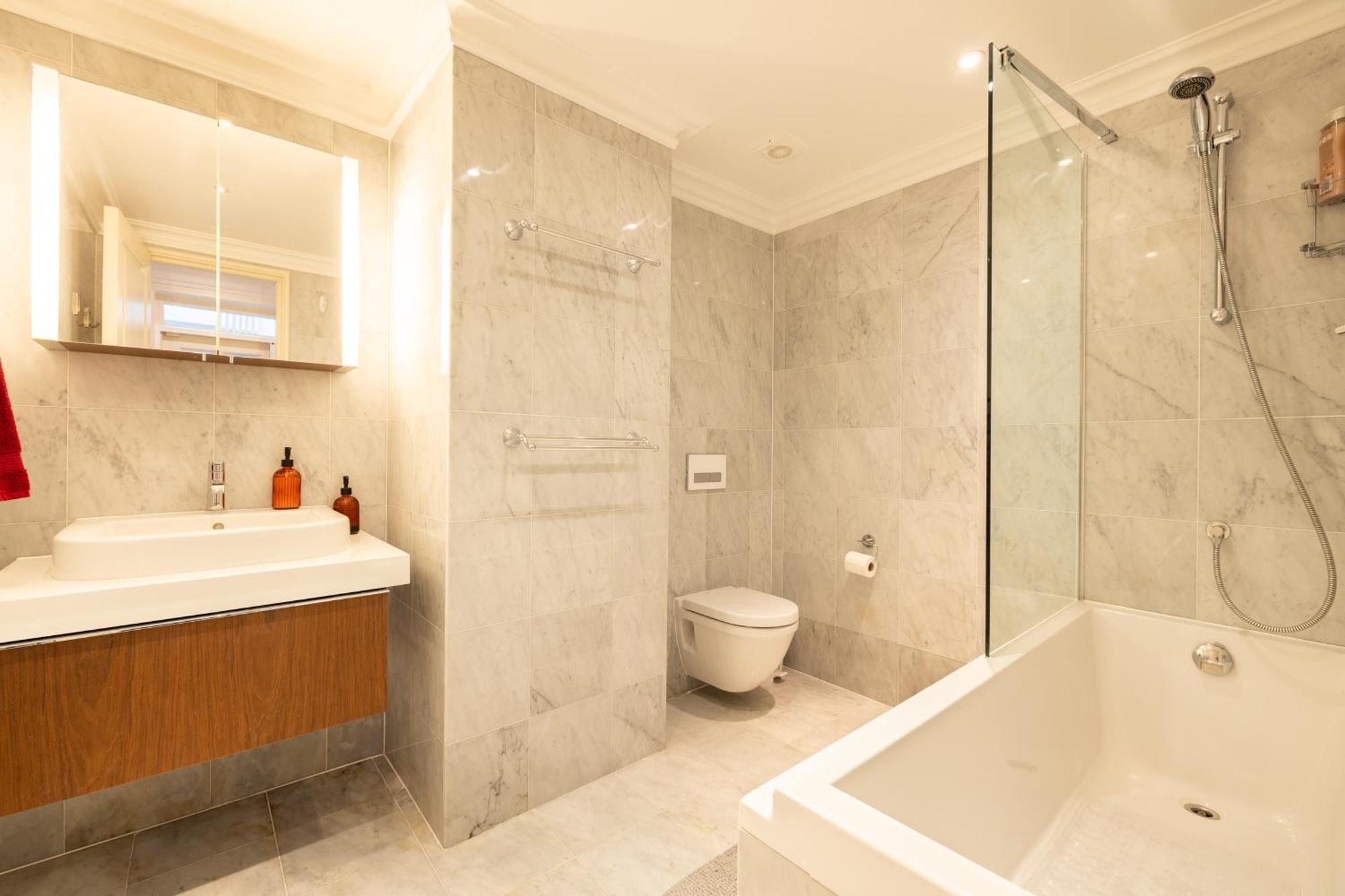 Apartment Large 4-bed 8-guests W Patio 1841 House Paddington *