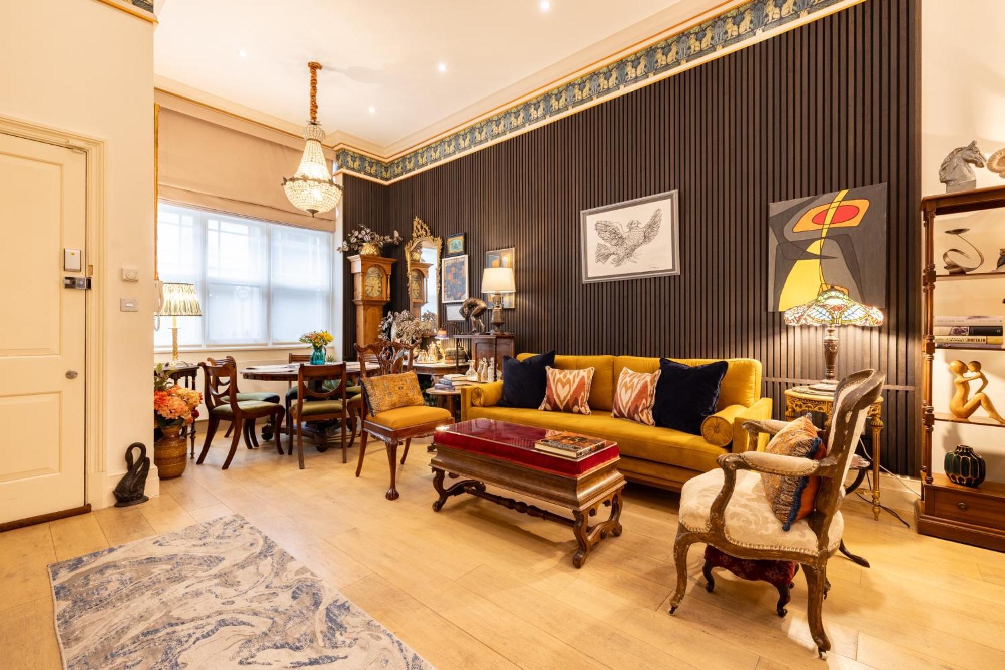 Large 4-bed 8-guests W Patio 1841 House Paddington *