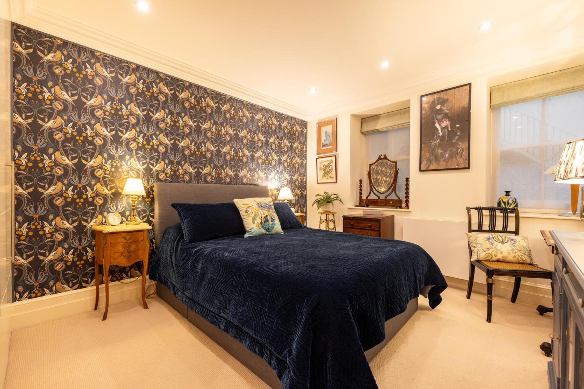 Large 4-bed 8-guests W Patio 1841 House Paddington Apartment
