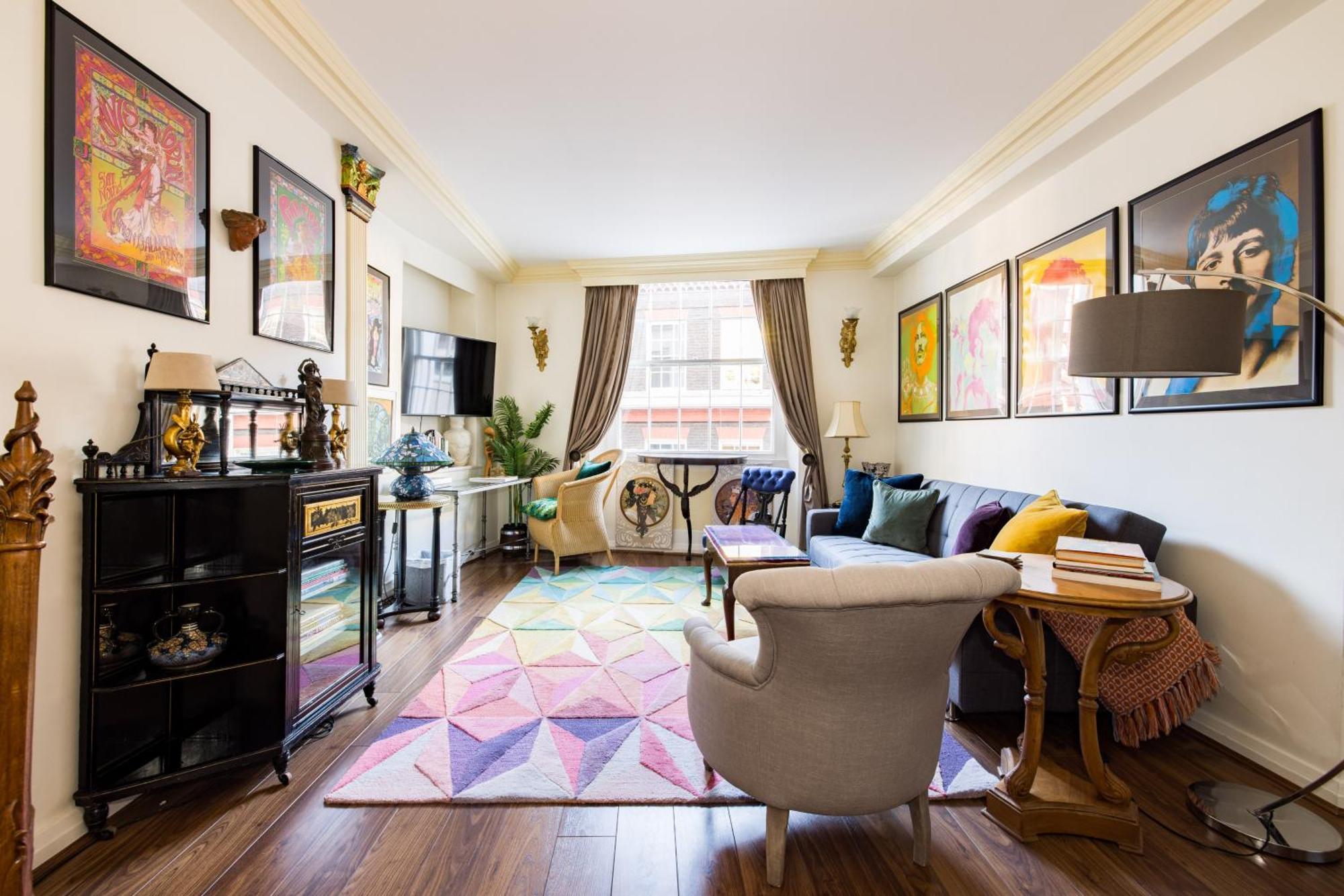 Mayfair 3-bed 5-guest Berkeley Square 1729 House London