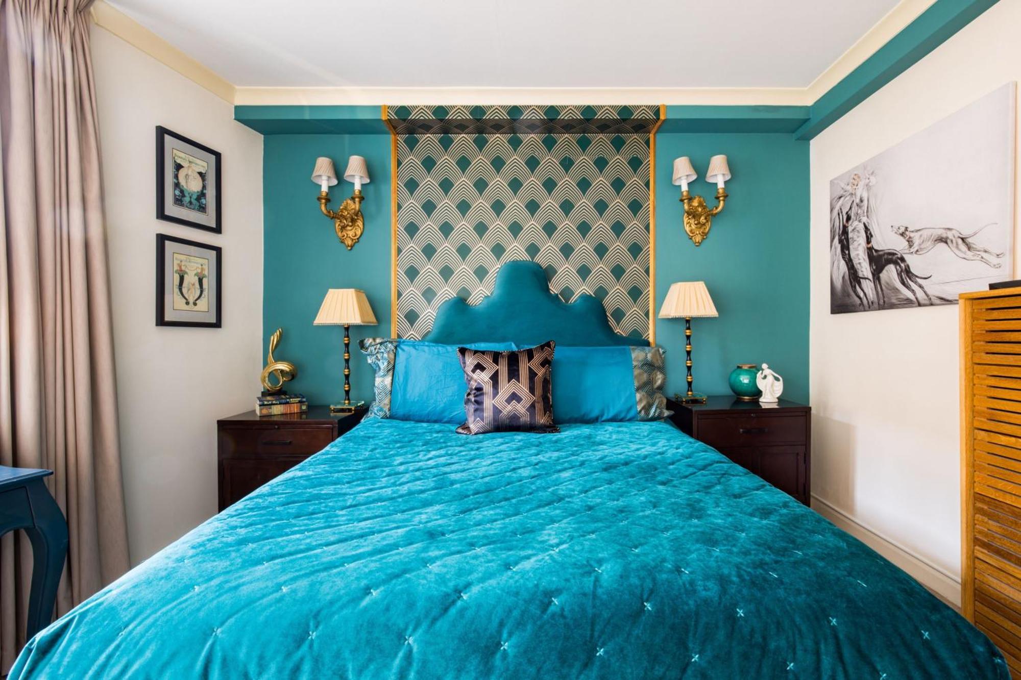 Mayfair 3-bed 5-guest Berkeley Square 1729 House