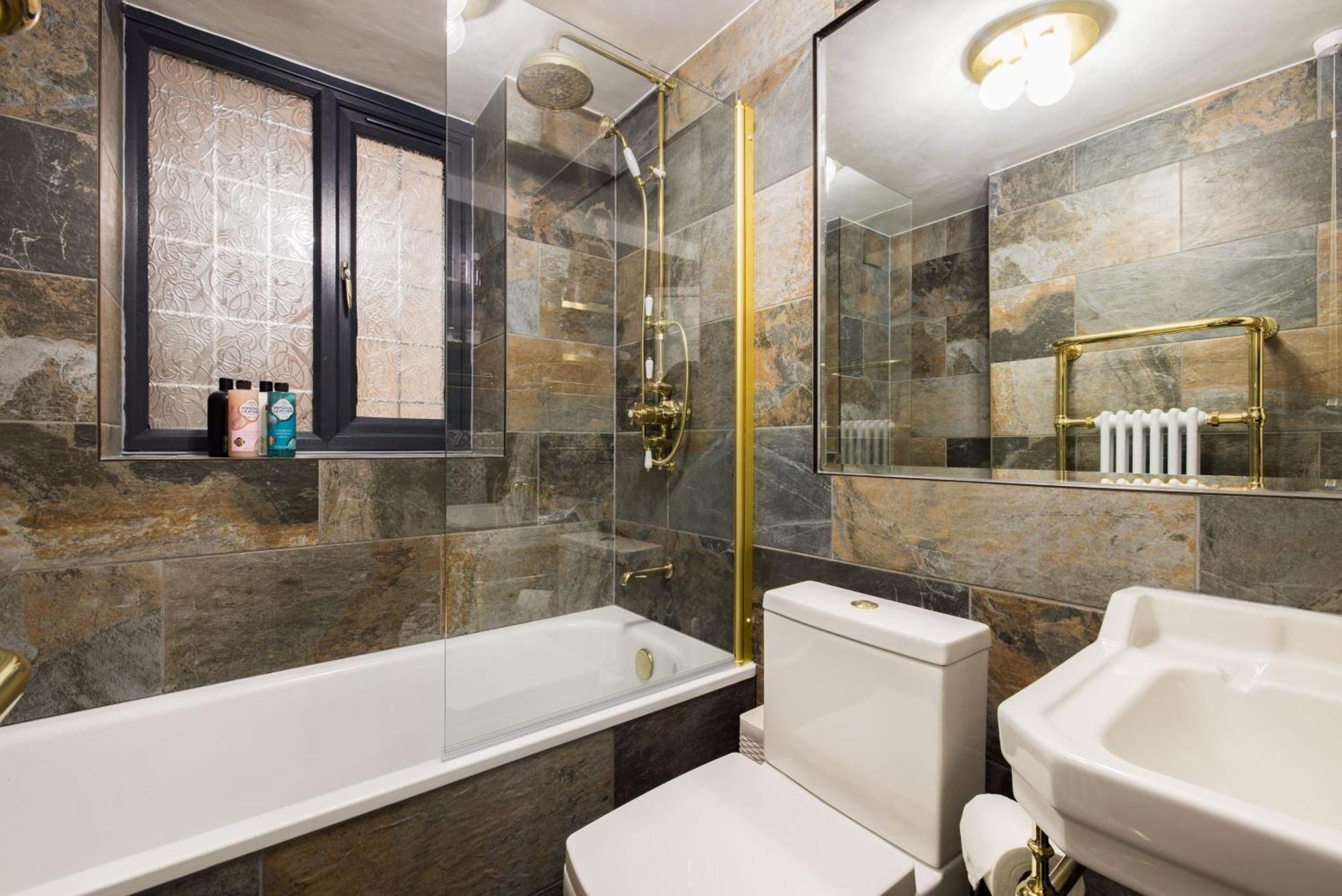 Apartment Mayfair 3-bed 5-guest Berkeley Square 1729 House