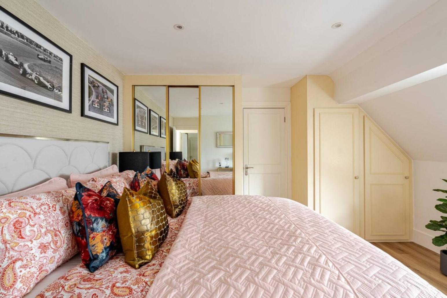 Apartment Floor Luxury Penthouse - Sleeps 6 *