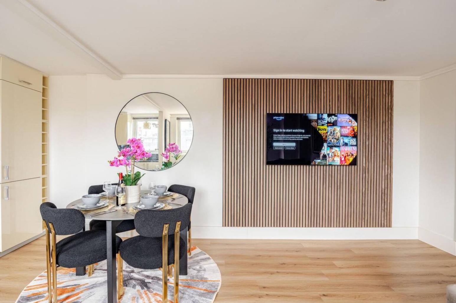 Floor Luxury Penthouse - Sleeps 6 London