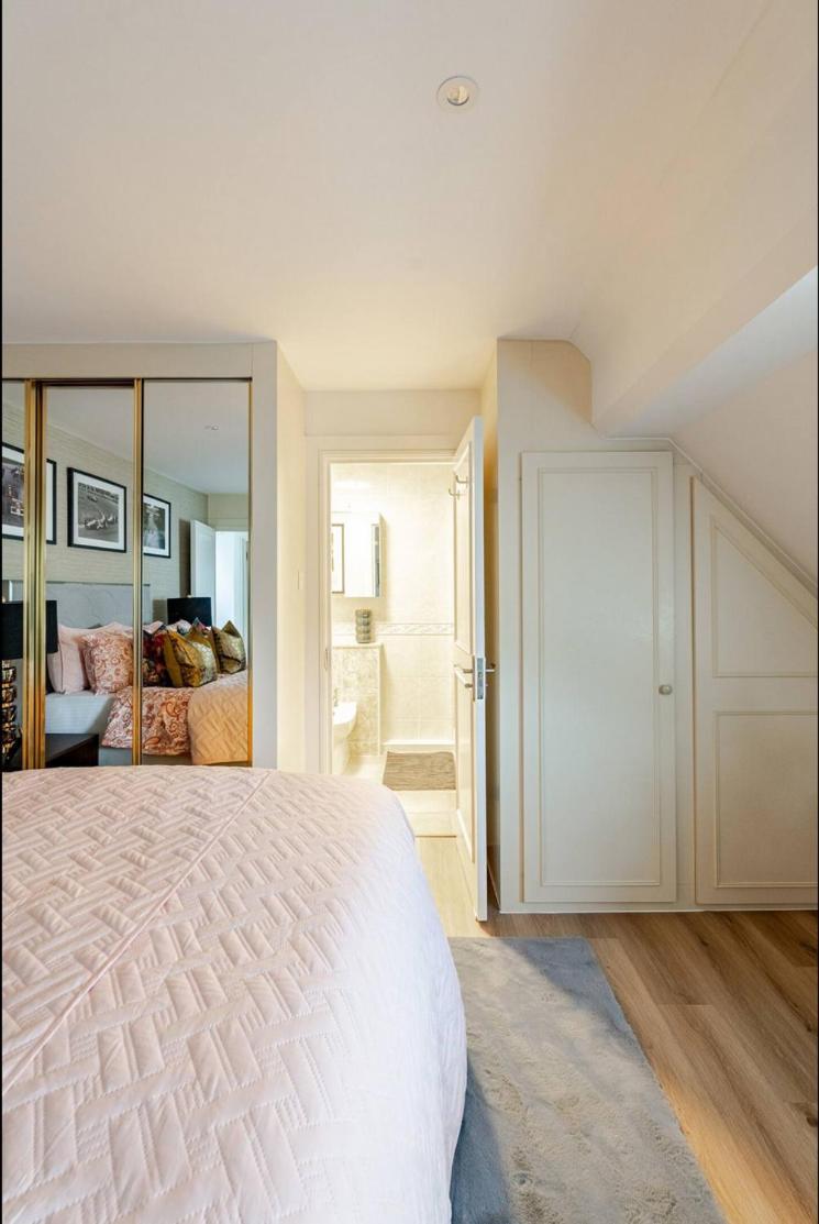 Apartment Floor Luxury Penthouse - Sleeps 6 *