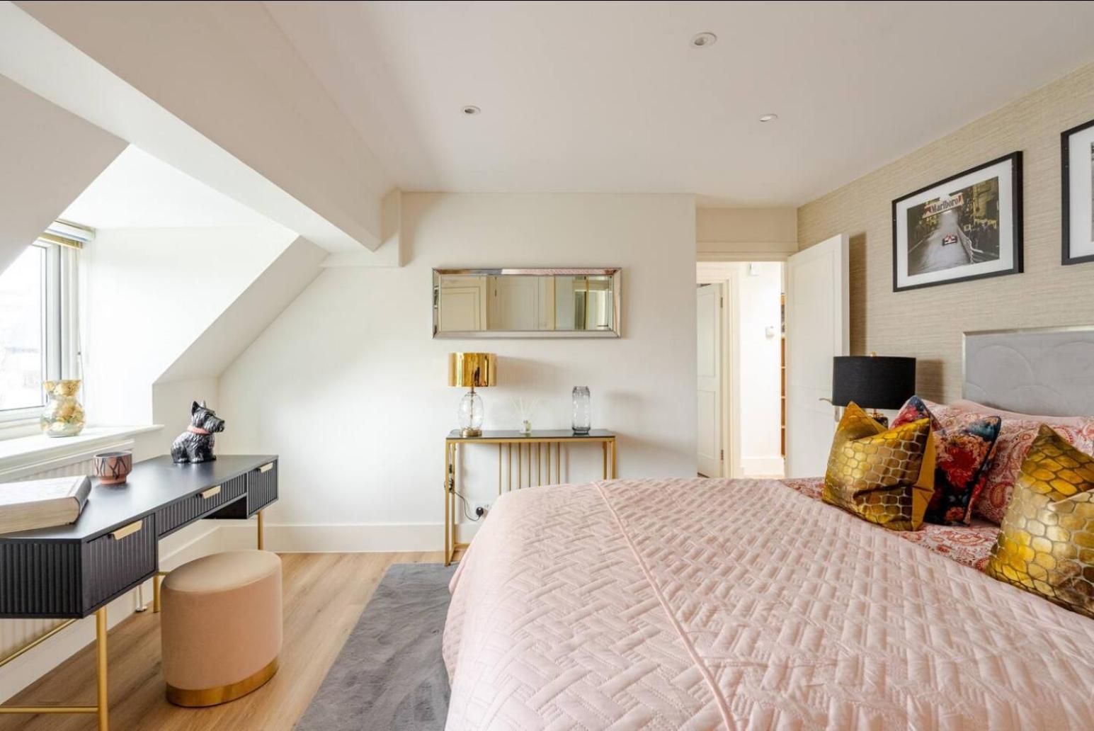 Floor Luxury Penthouse - Sleeps 6 Apartment London