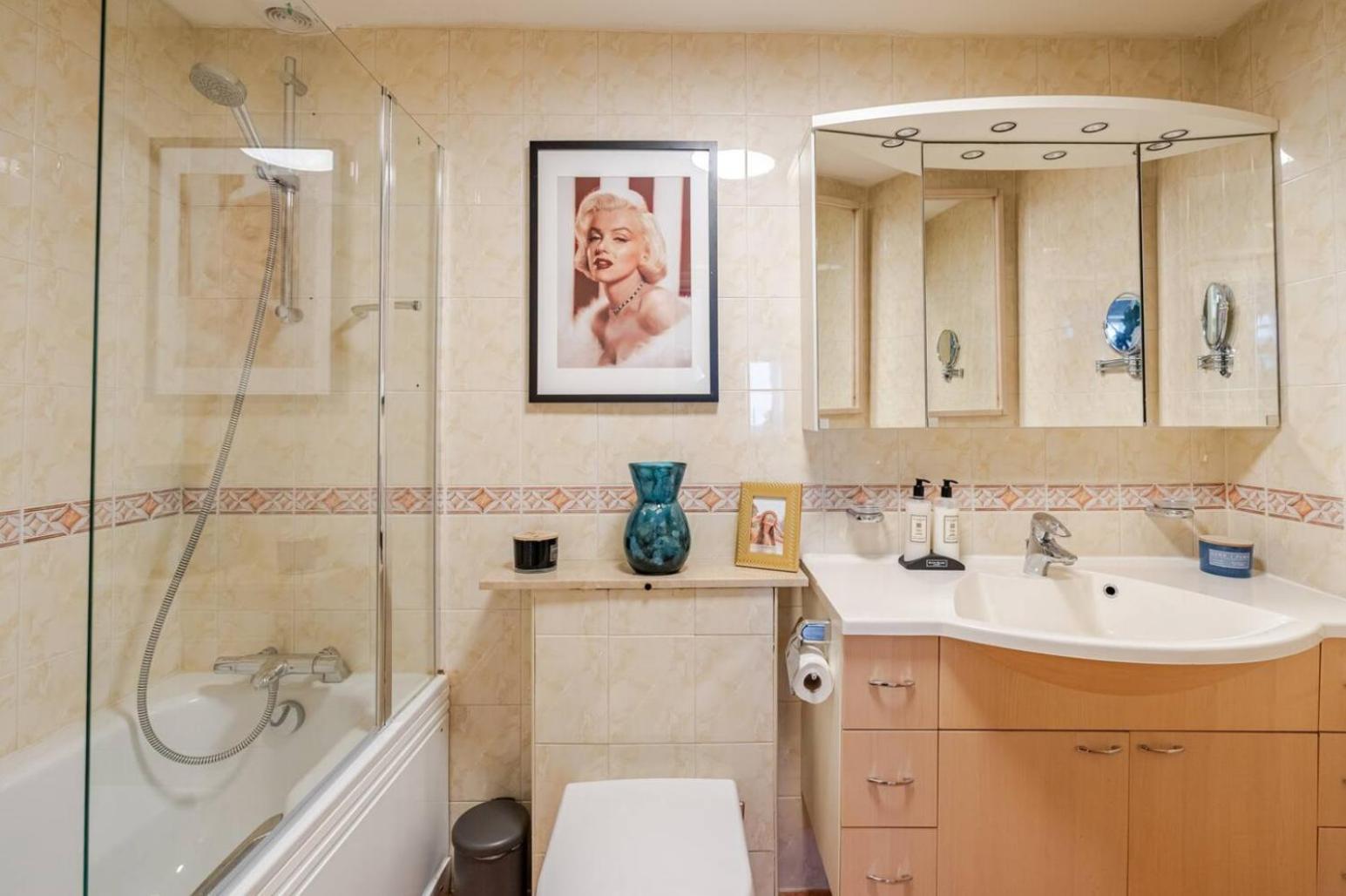 Floor Luxury Penthouse - Sleeps 6 London