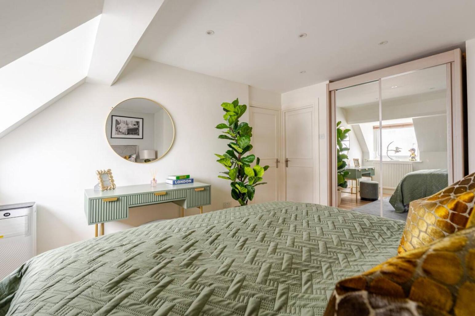 Floor Luxury Penthouse - Sleeps 6 Apartment London