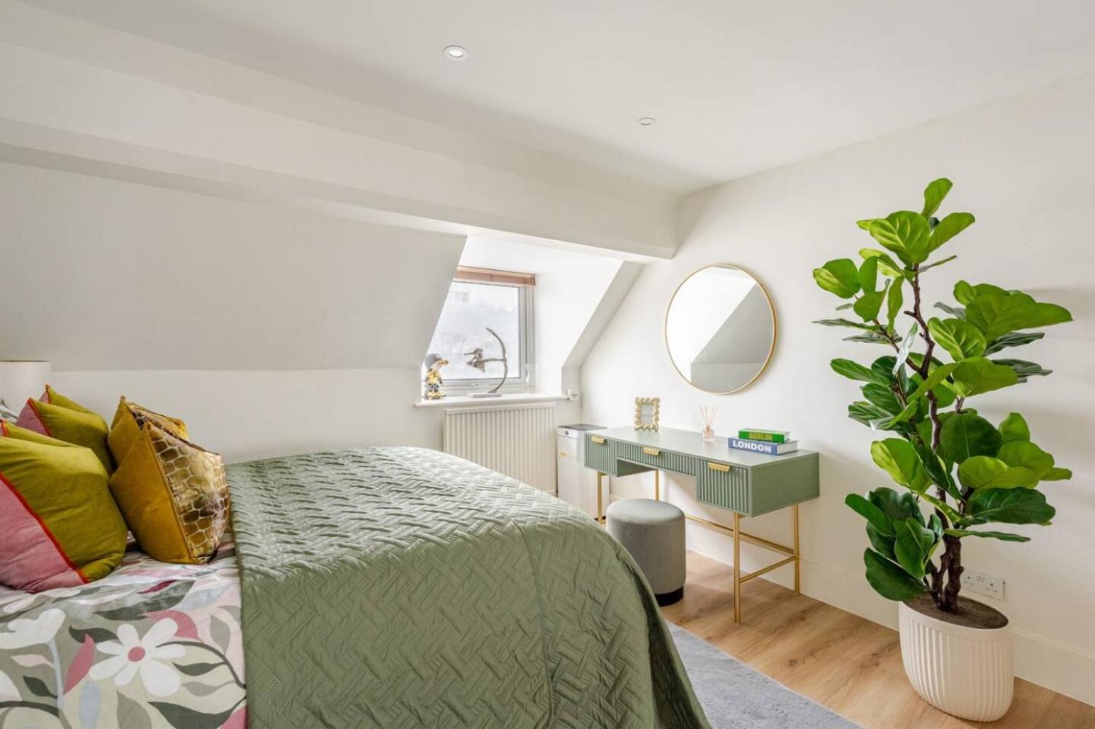 Floor Luxury Penthouse - Sleeps 6 Apartment