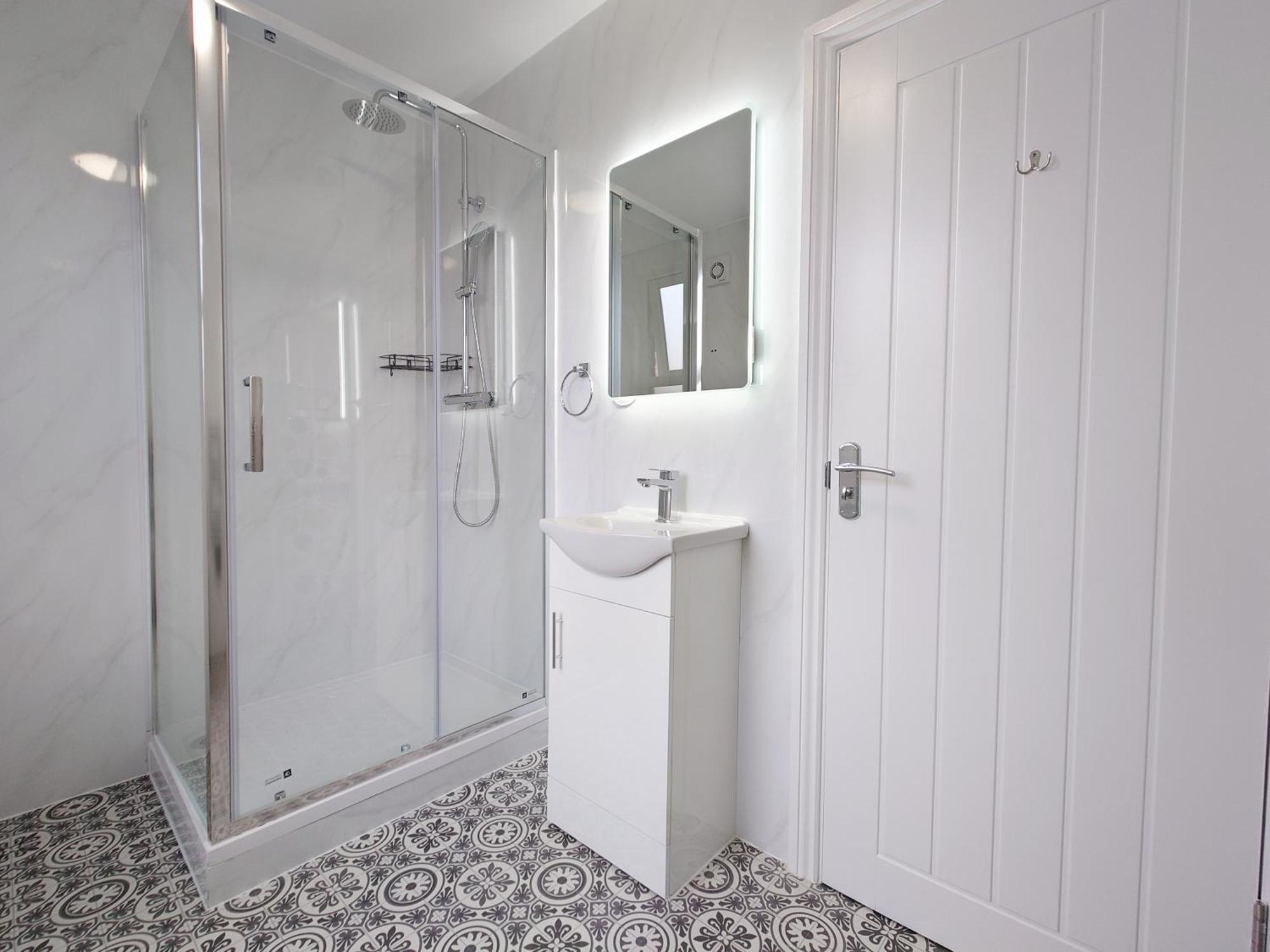 Apartment Centra High Road *