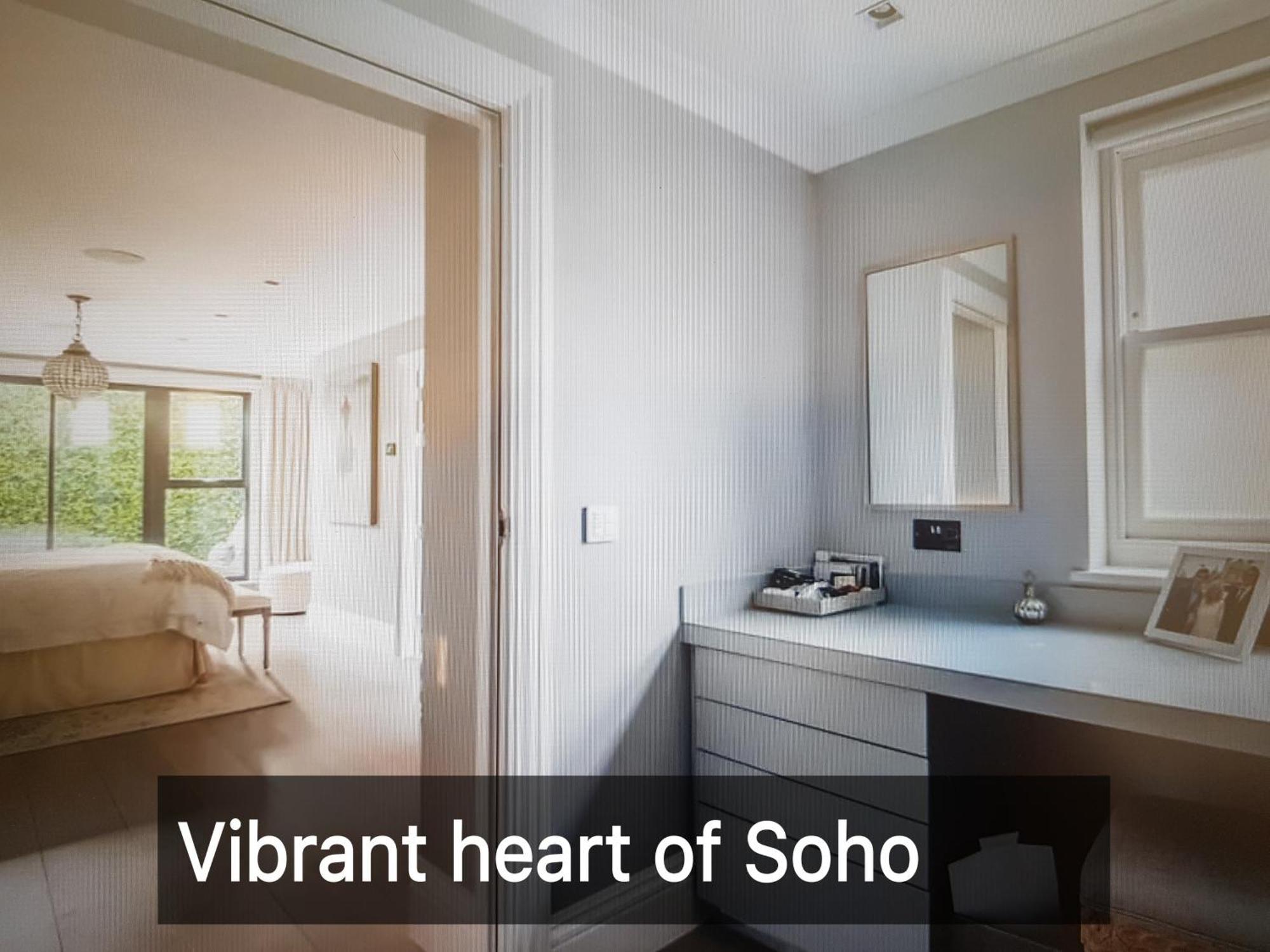 Vibrant Heart Of Soho * London