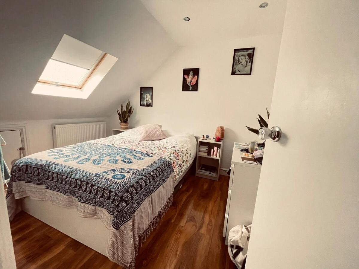 Modern 5-bed With Garden & Spectacular Views * London