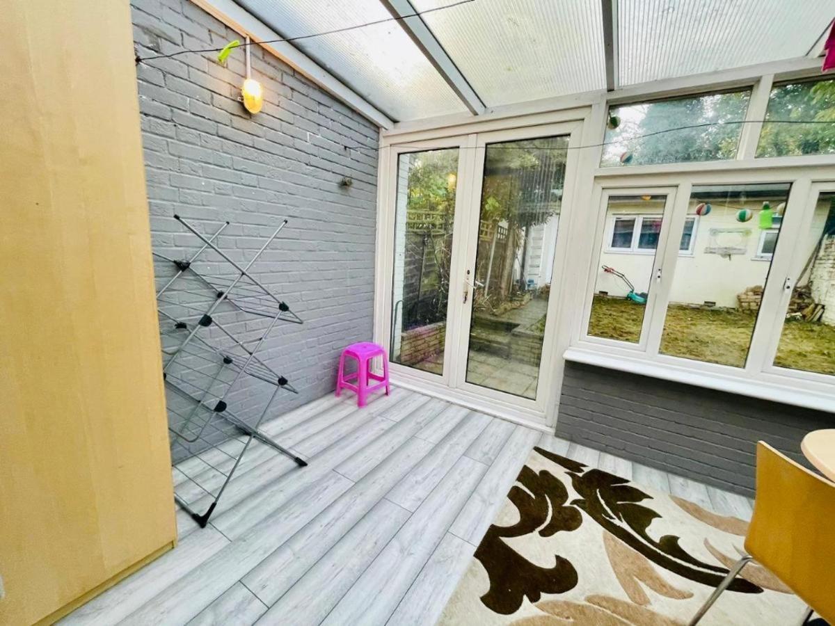 Holiday home Modern 5-bed With Garden & Spectacular Views