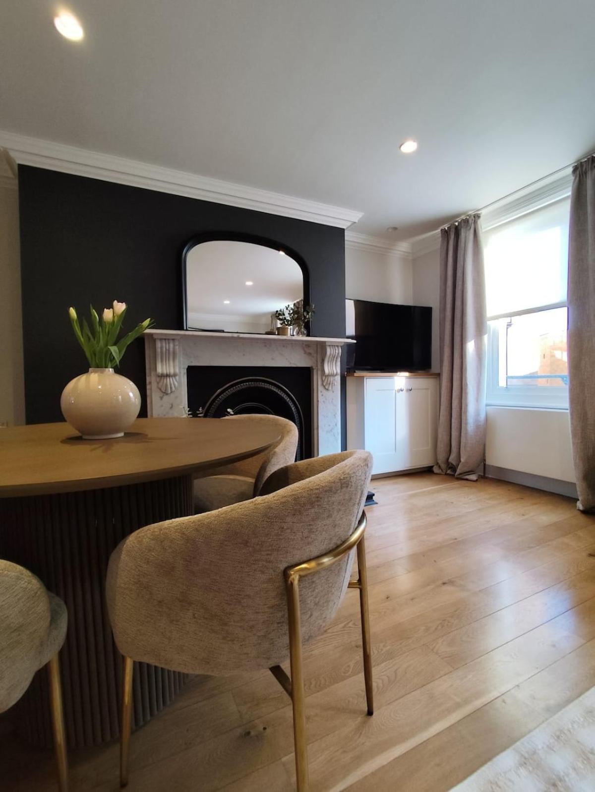 Cozy 2bed In The Citycenter Apartment