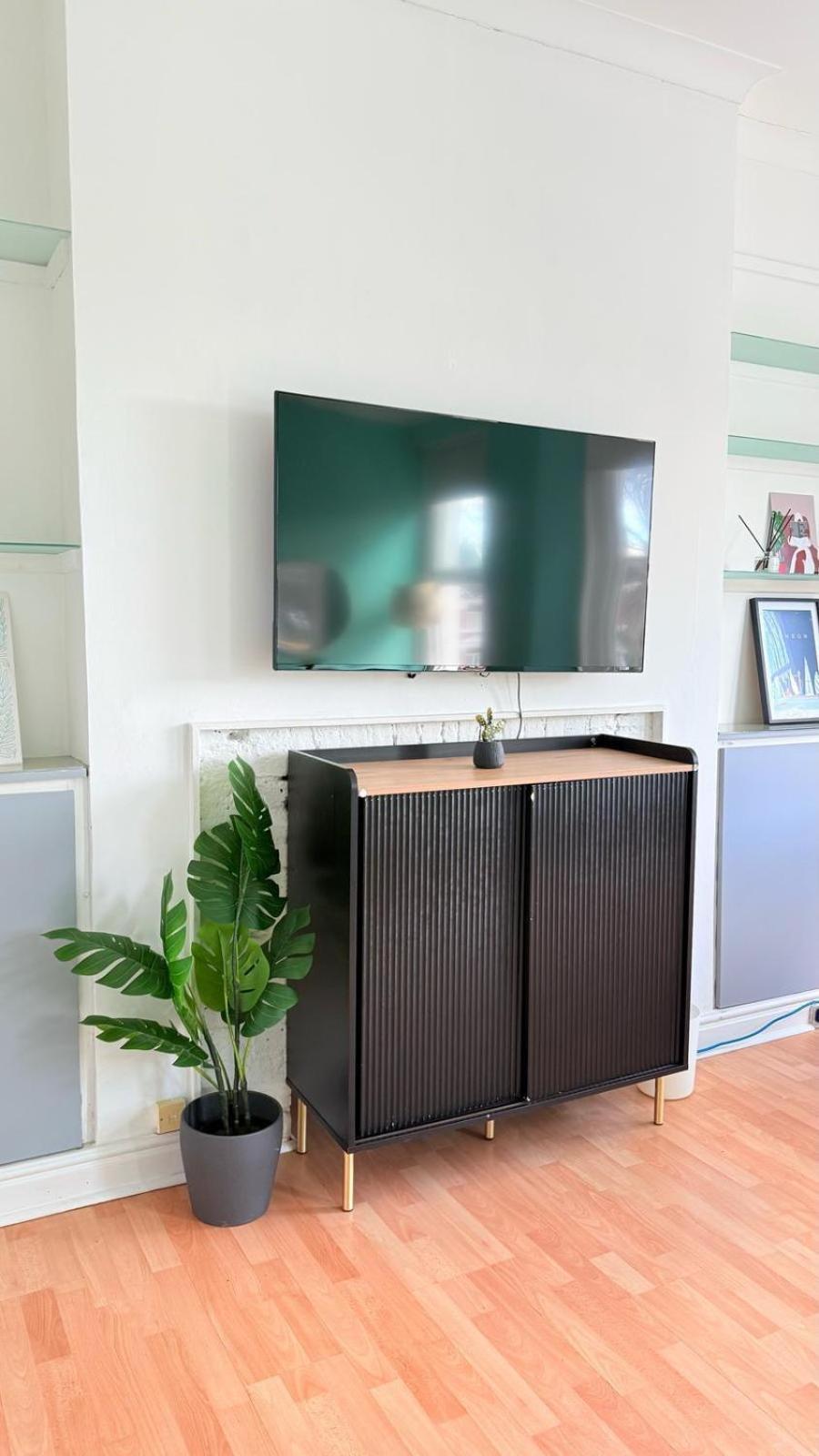 Apartment Large Flat Close To Tube Station Zone 2 *