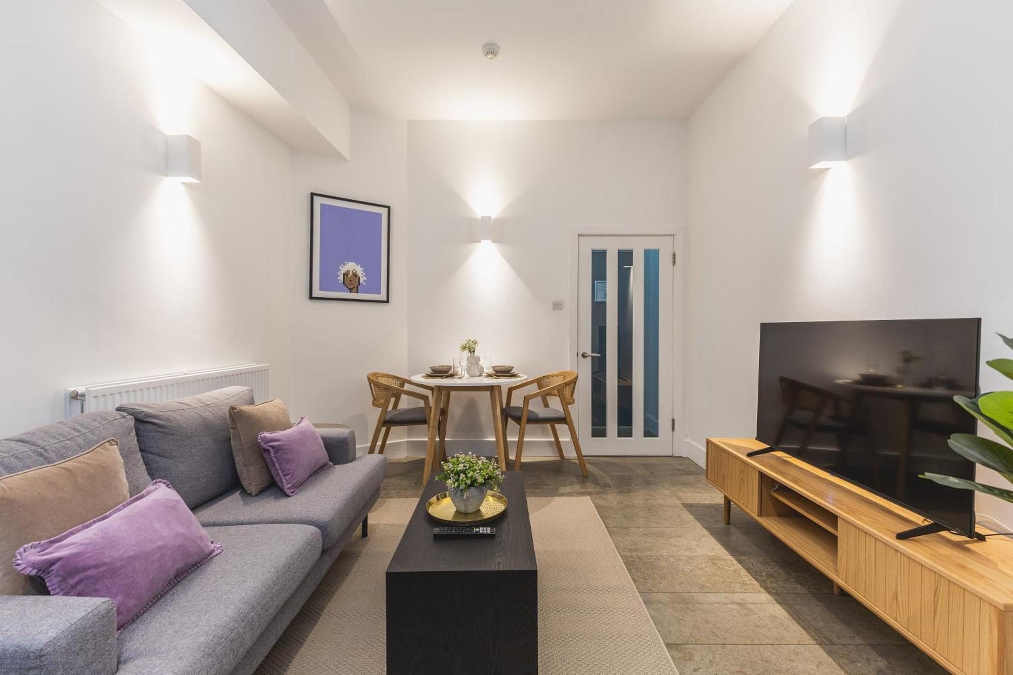 Berryland 14 By Artsy Apartment