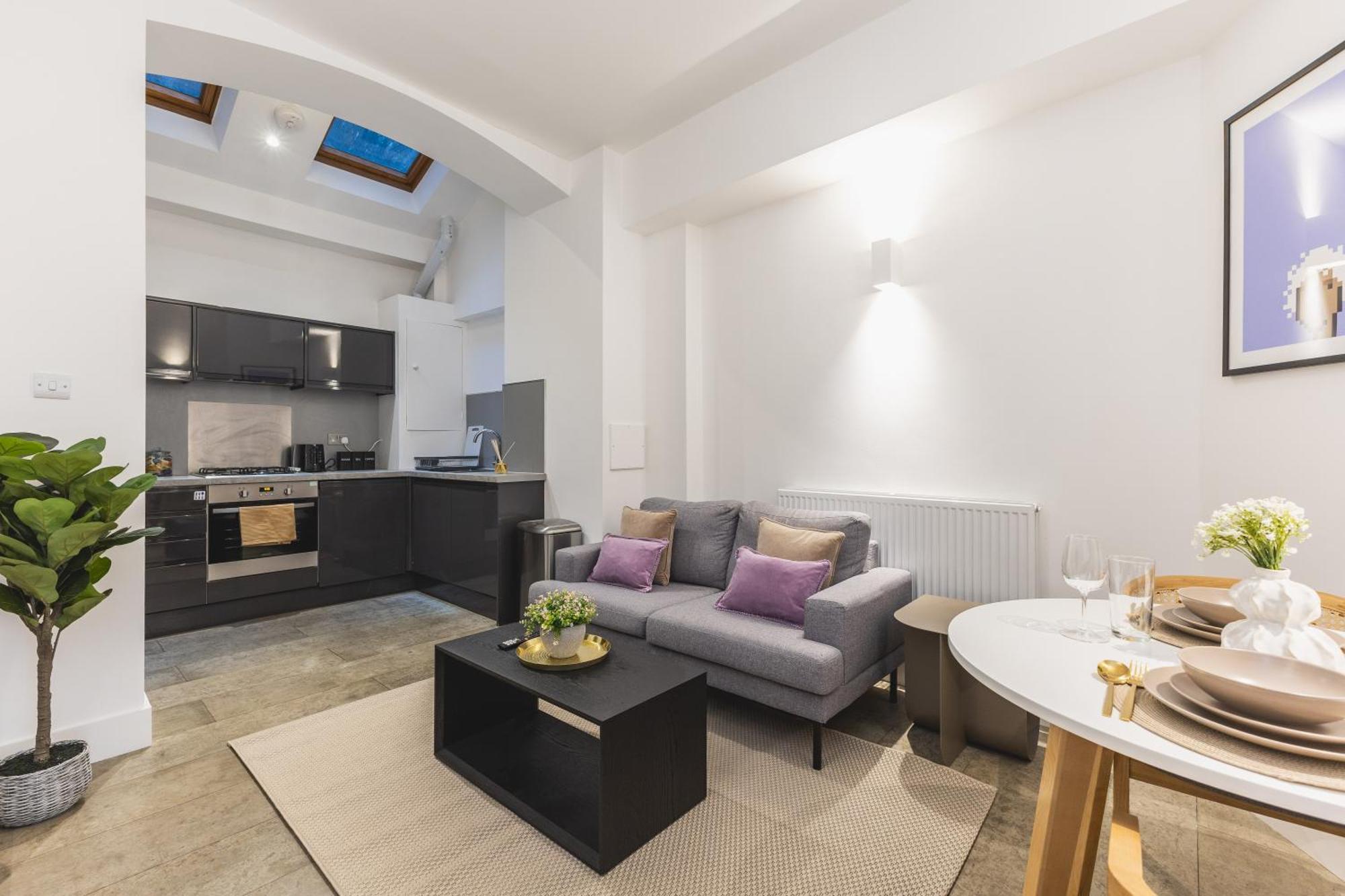 Berryland 14 By Artsy London