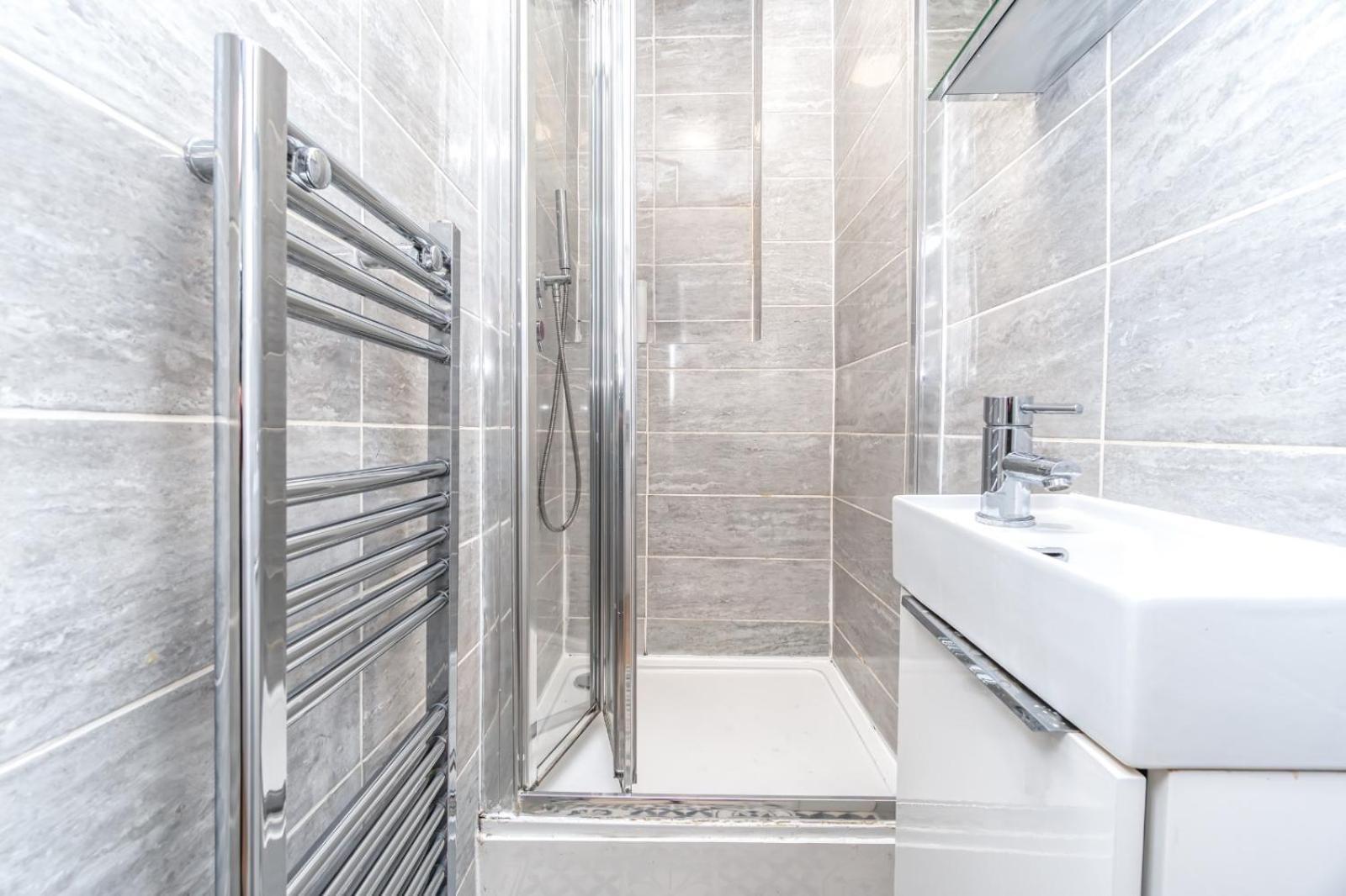 Guest house Shared In Hackney *