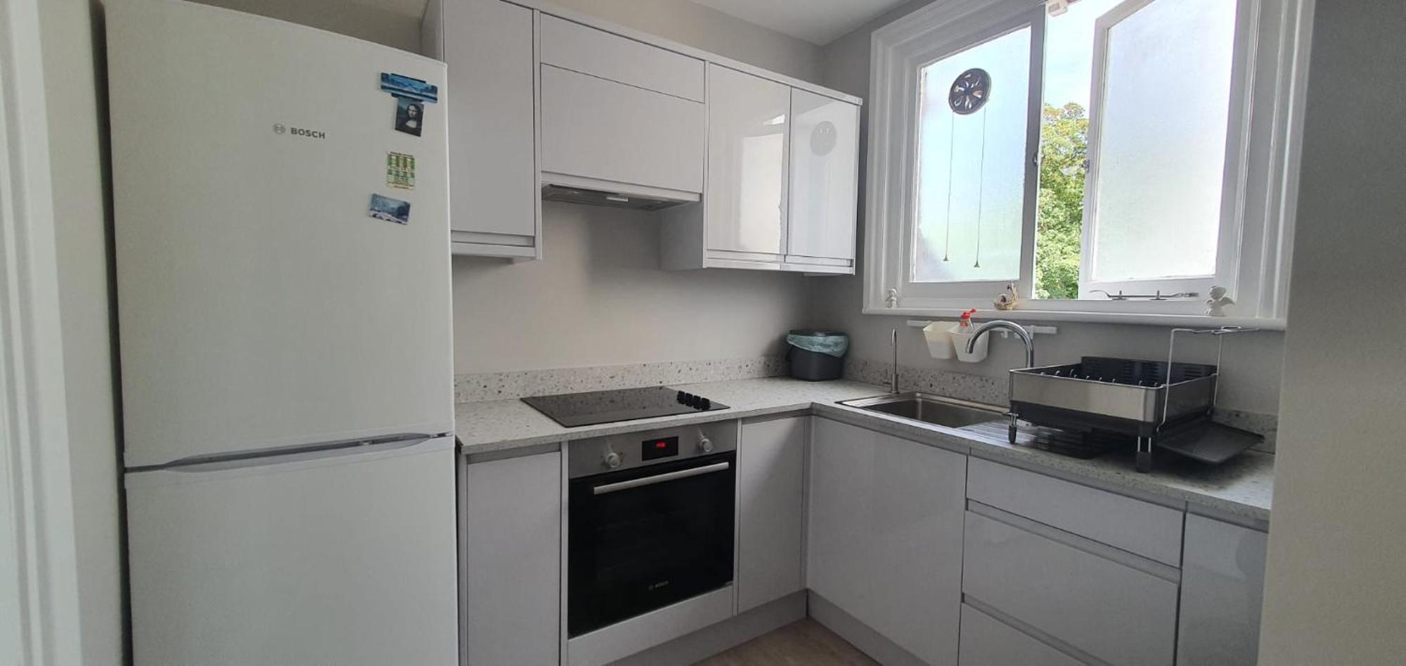 Apartment Place To In Thames Ditton London