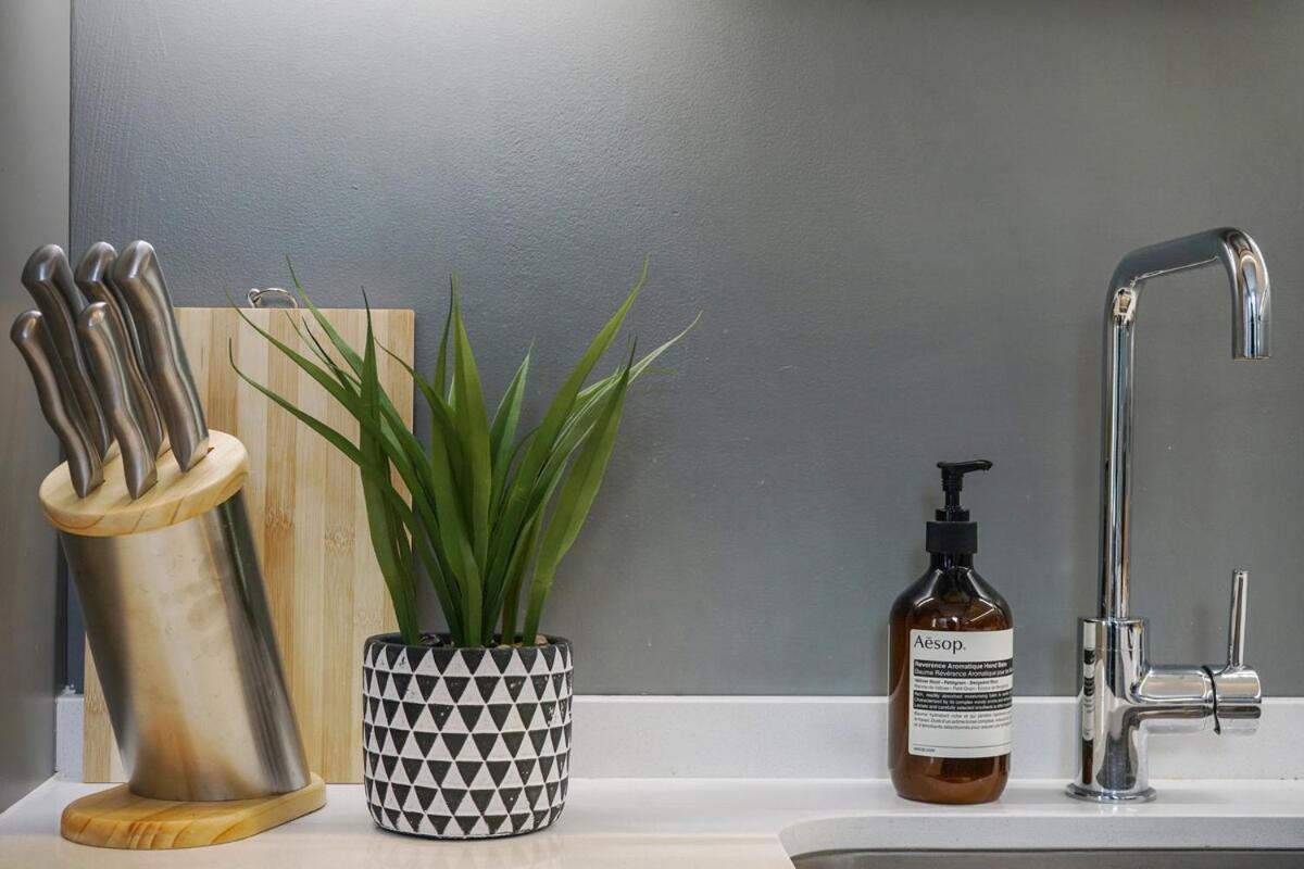 Lg4 - Modern & Spacious 2-bed In Notting Hill * London