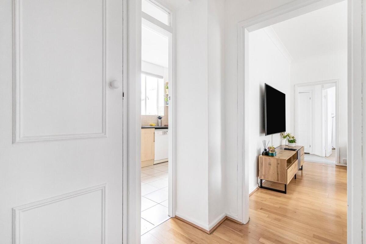 Elegant 2br Next To Edgware Rd Apartment *