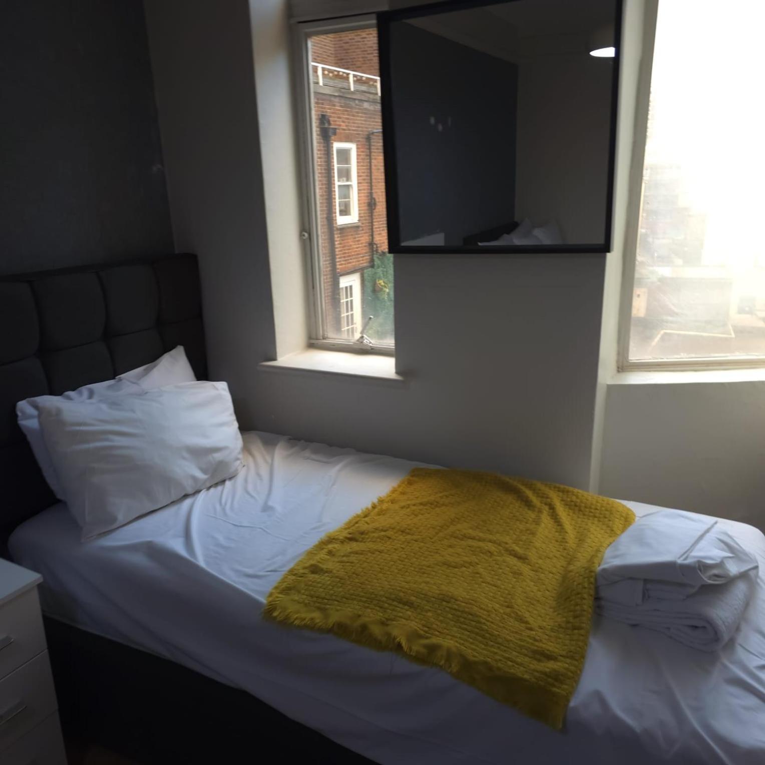 Homey Bedroom Flat Center * London