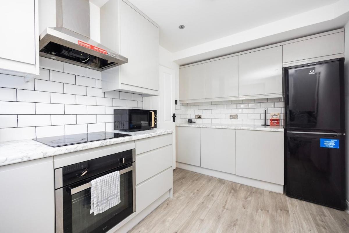 Apartment Chic 2 Bedroom Flat Close To South Londons Attractions *