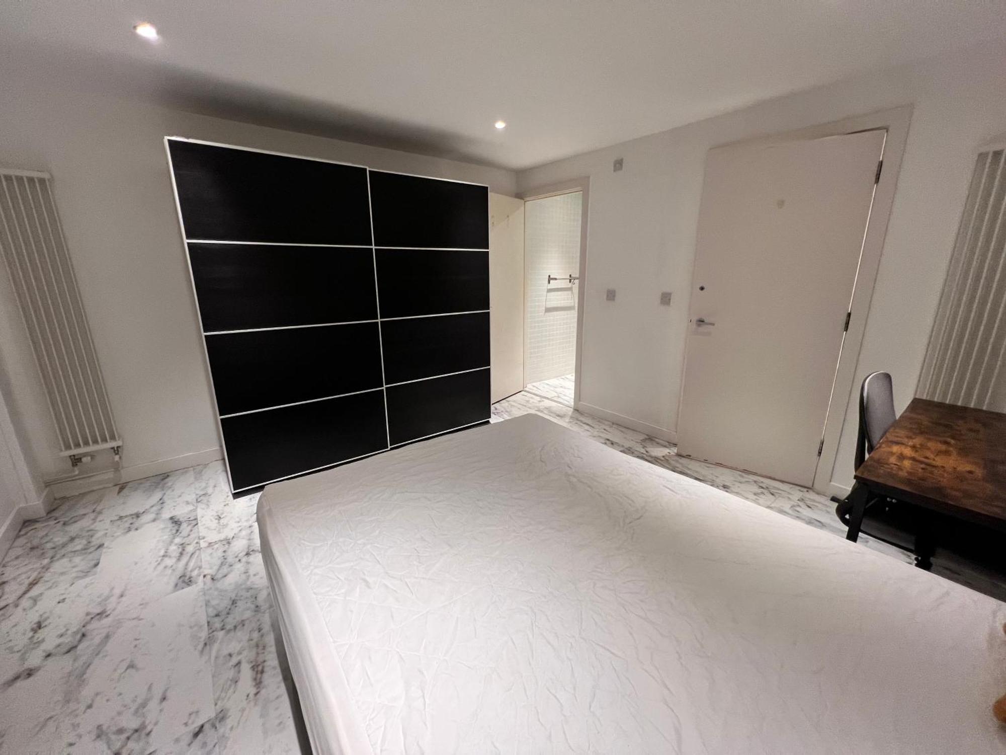 Aparthotel Deluxe Entire With 2x Bedrooms, 2x Bathrooms And A Big Living In The Olympic Park And Westfield At Stratford