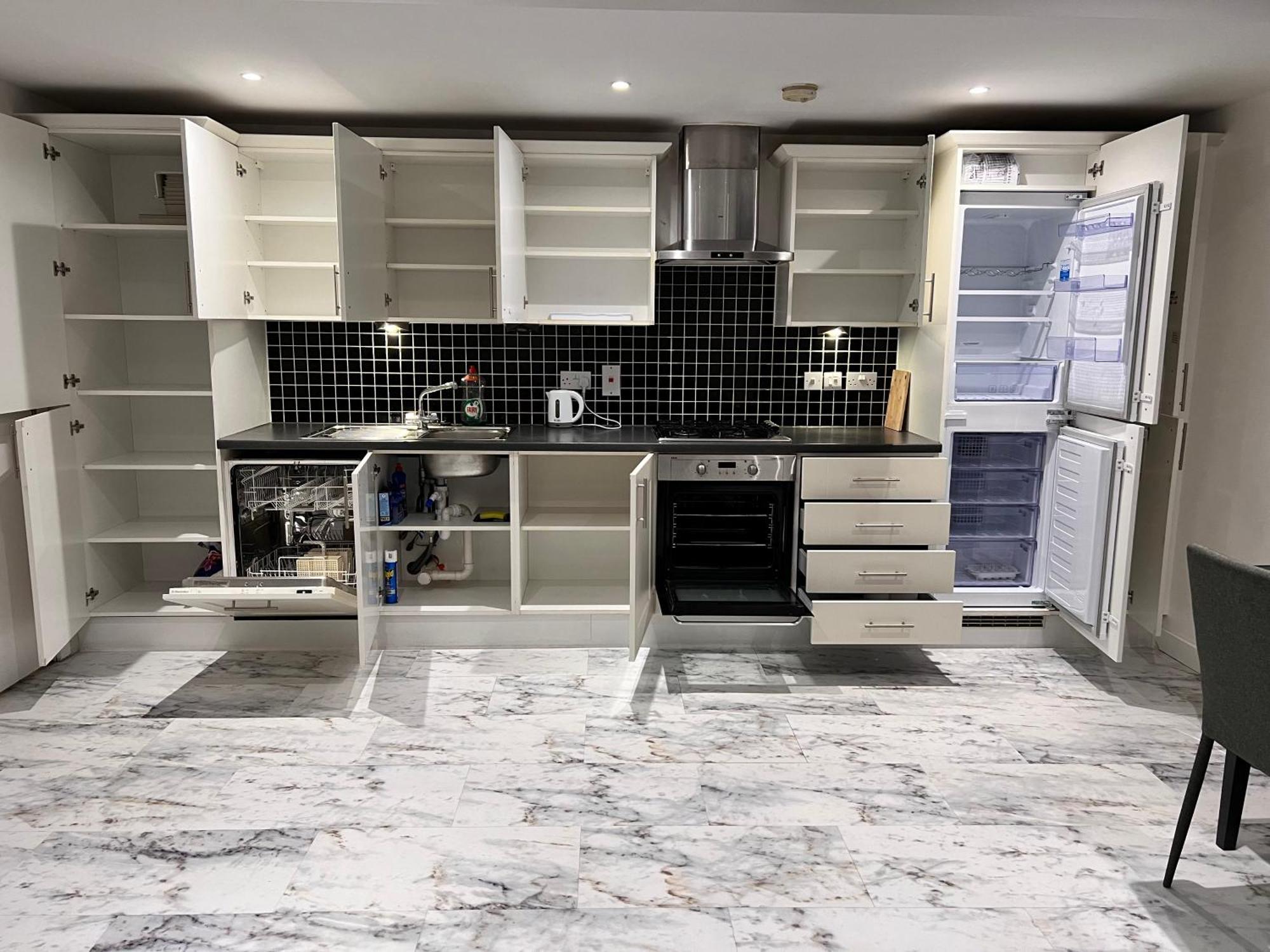Aparthotel Deluxe Entire With 2x Bedrooms, 2x Bathrooms And A Big Living In The Olympic Park And Westfield At Stratford