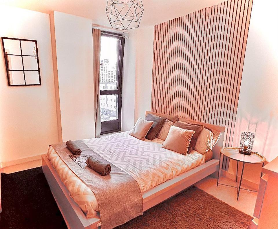 Apartment O2 & Excel Zone 2 Sleeps 6